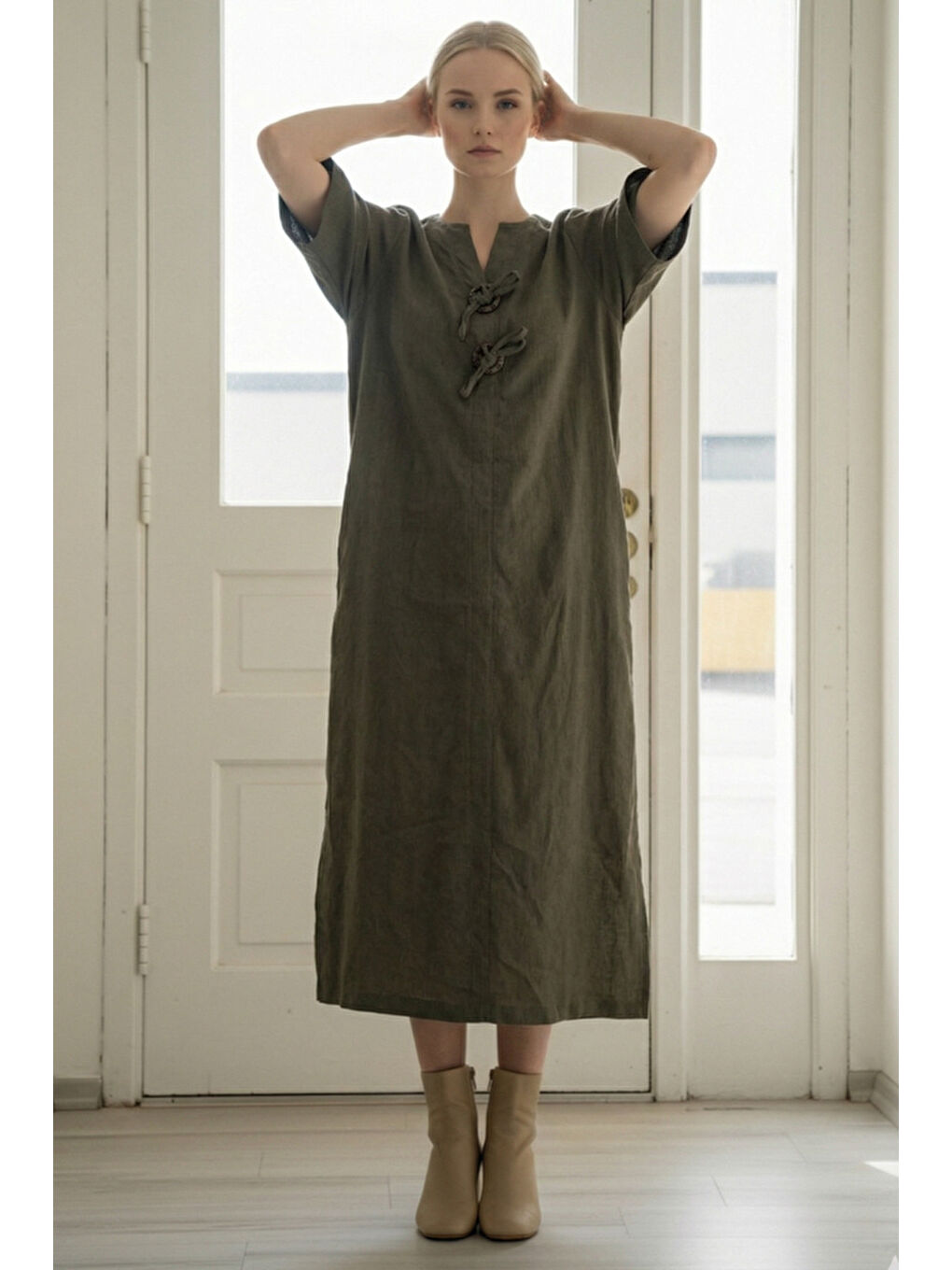 İtalyan Haki Düğmeli 3/4 Kol Gizli Cepli Yırtmaçlı İnce Fitilli Kadife Uzun Dokuma Elbise 120 55-5