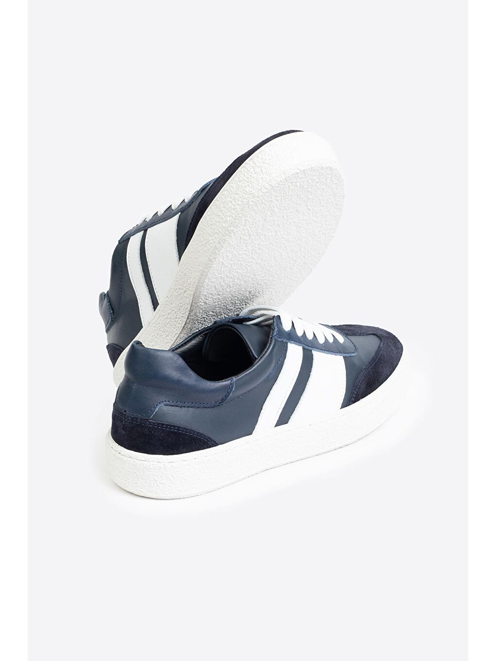 Lacivert Şerit Detaylı Klasik Deri Spor Ayakkabı-3