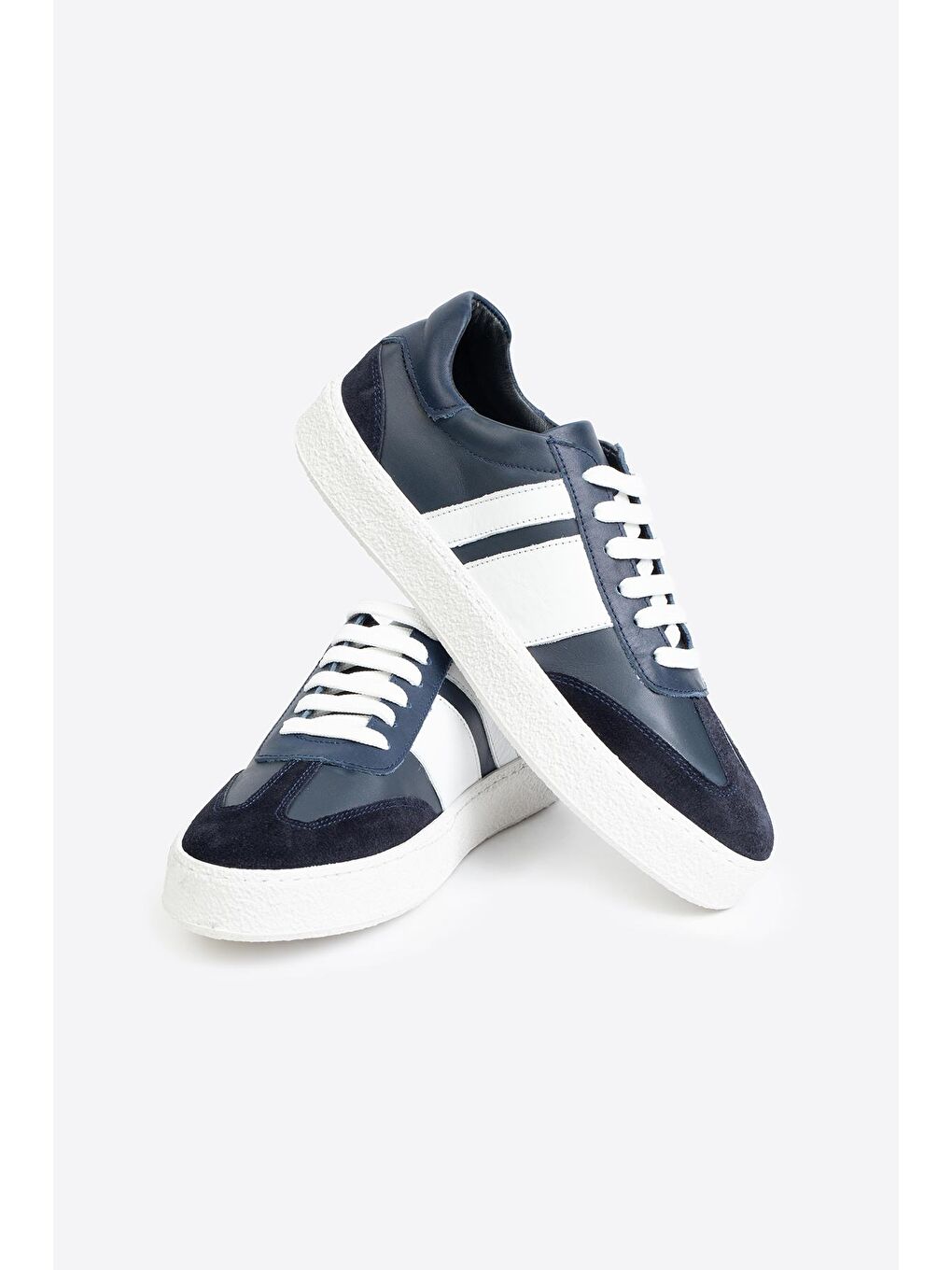 Lacivert Şerit Detaylı Klasik Deri Spor Ayakkabı-4