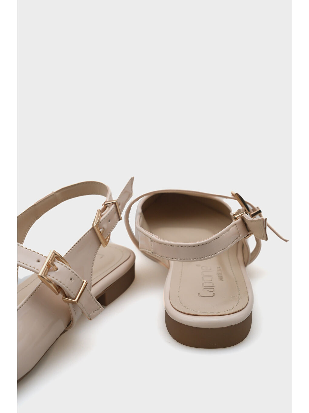 Ekru Anna Arkası Açık Bantlı Toka Detaylı Sivri Burunlu Kadın Babet-4