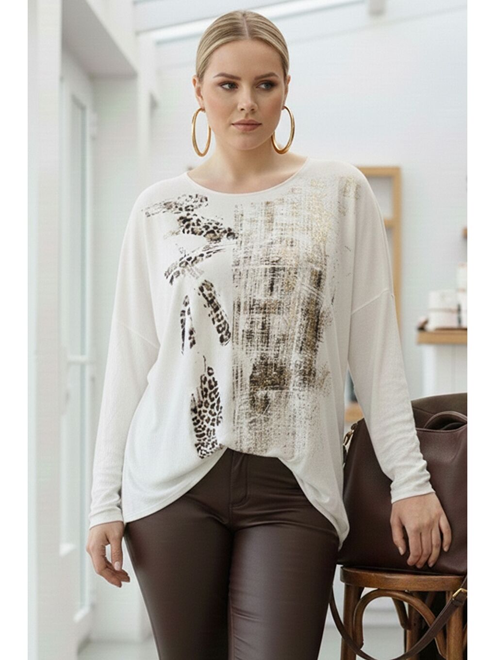 İtalyan Ekru Havuz Yaka Uzun Kol İnce Varak Baskılı Casual Angora Oversize Triko Bluz 68 76-1