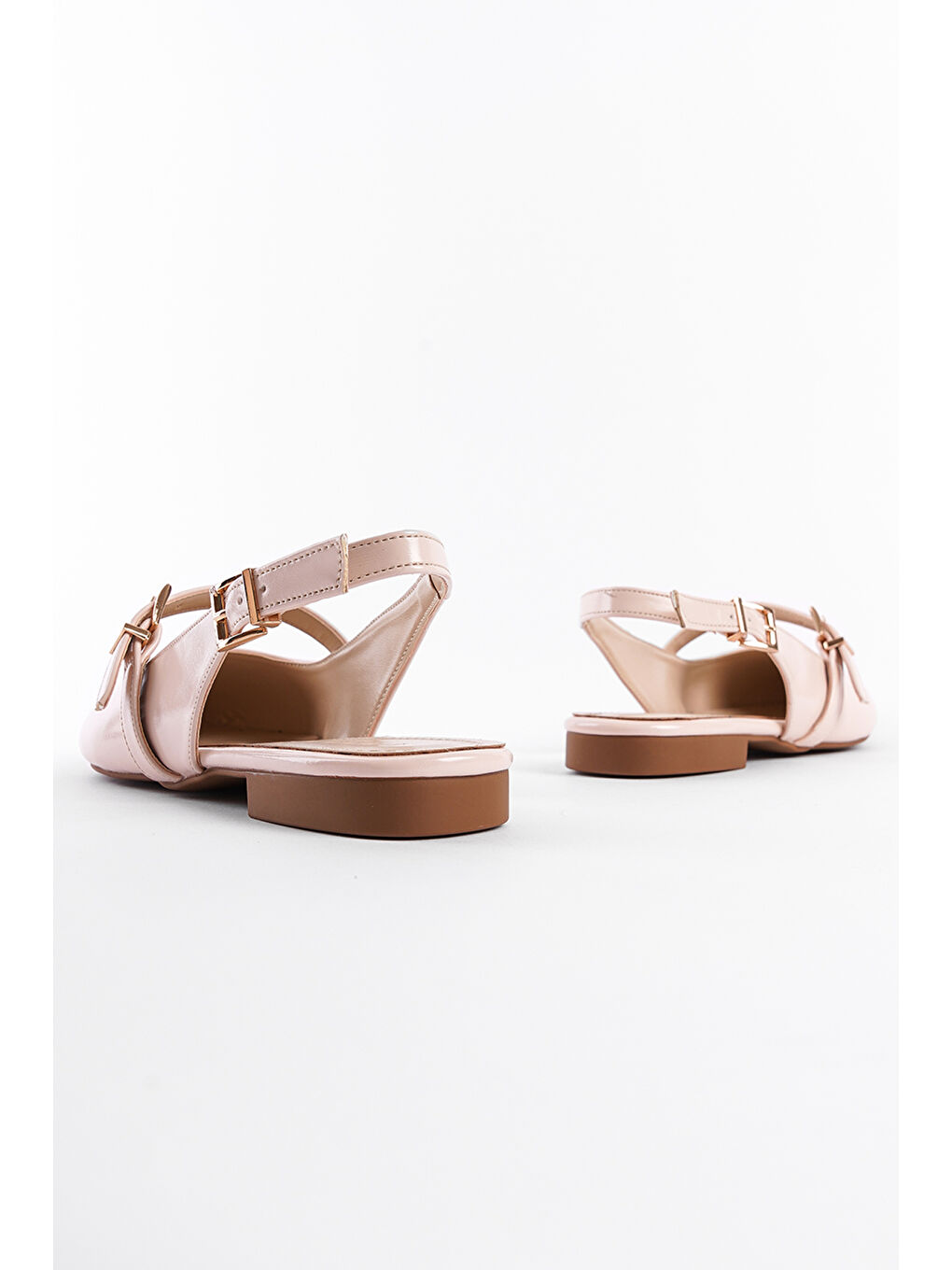 Bej Anna Arkası Açık Bantlı Toka Detaylı Sivri Burunlu Kadın Babet-2