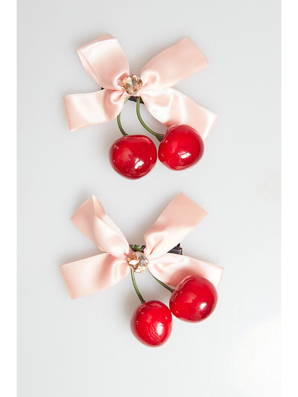 Pembe Fiyonk Ve Kiraz Figürlü Kız Çocuk Toka