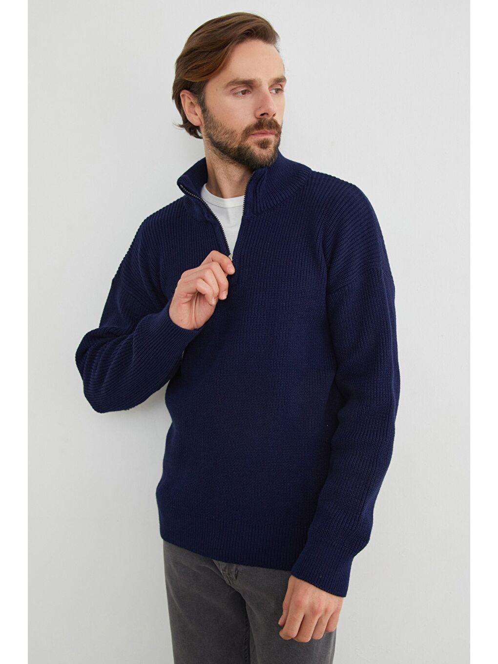 Lacivert Yarım Fermuarlı Dik Yaka Kazak