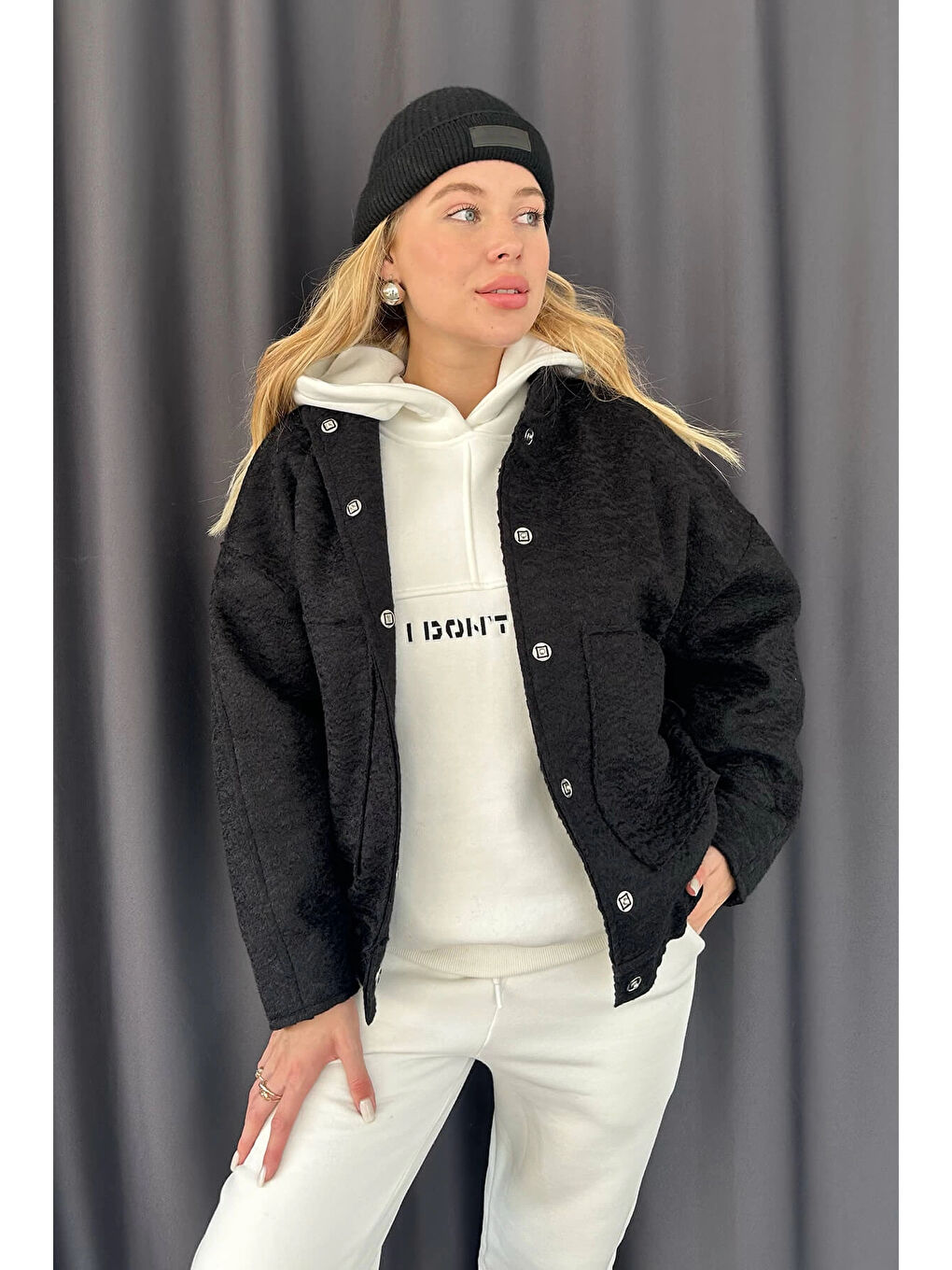 Kadın Siyah Çıtçıtlı Buklet Ceket 1007-0332-2