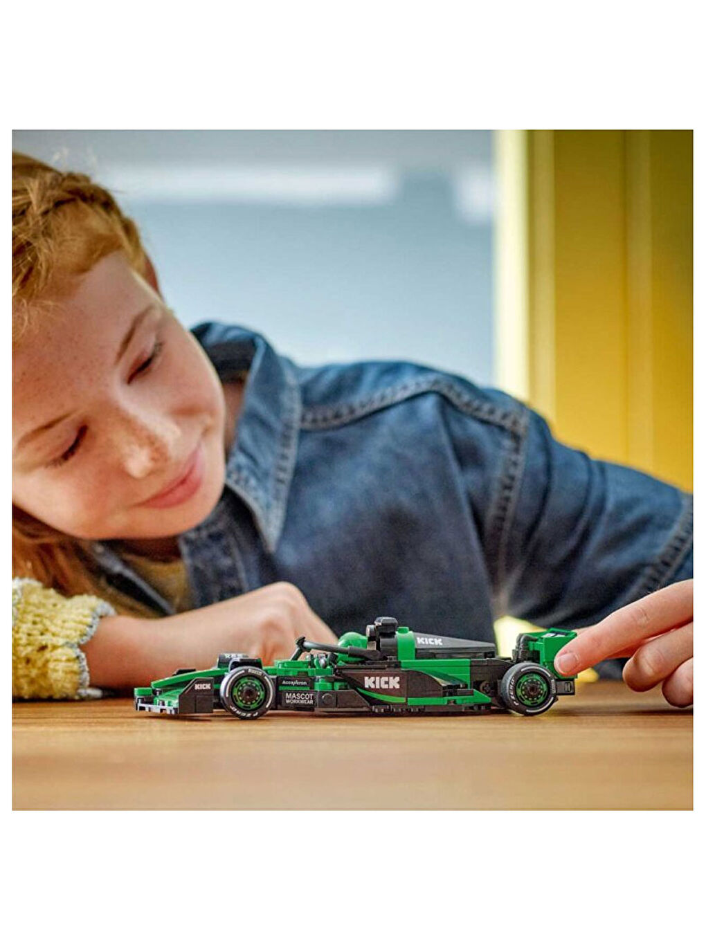 Speed Champions KICK Sauber F1 Team C44 Yarış Arabası 77247-4