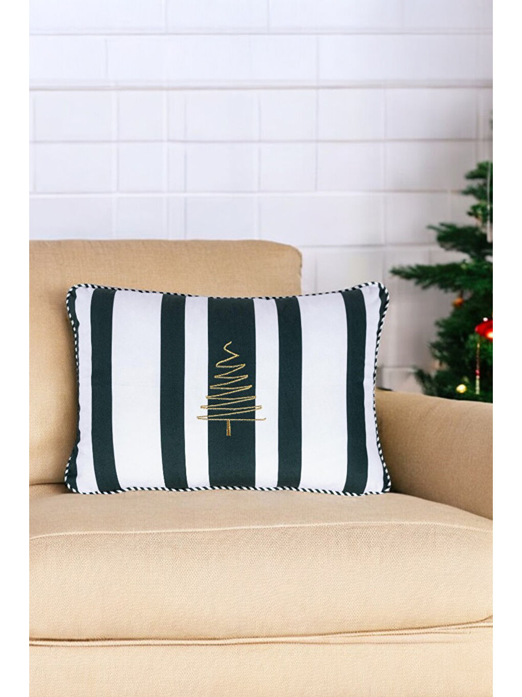 Beyaz Yılbaşı Noel Temalı Çizgi Desenli Çam Nakışlı Dekoratif Kırlent Kılıfı - Lacivert