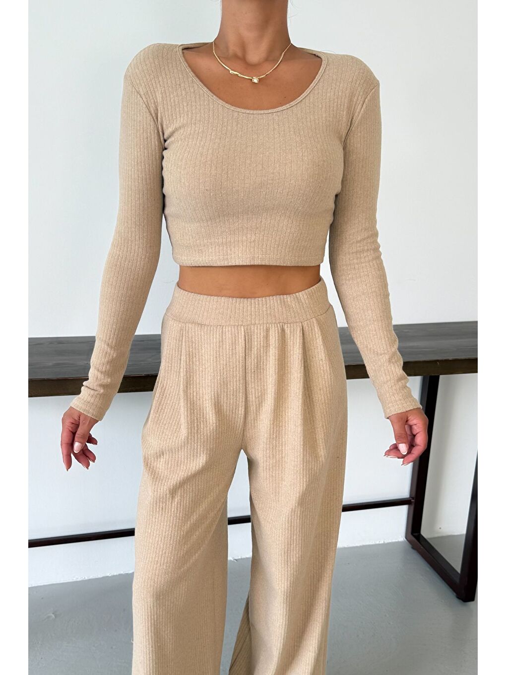 Kadın Bej Yuvarlak Yaka Bluzlu Alt-Üst Pantolonlu İnterlok Takım-5