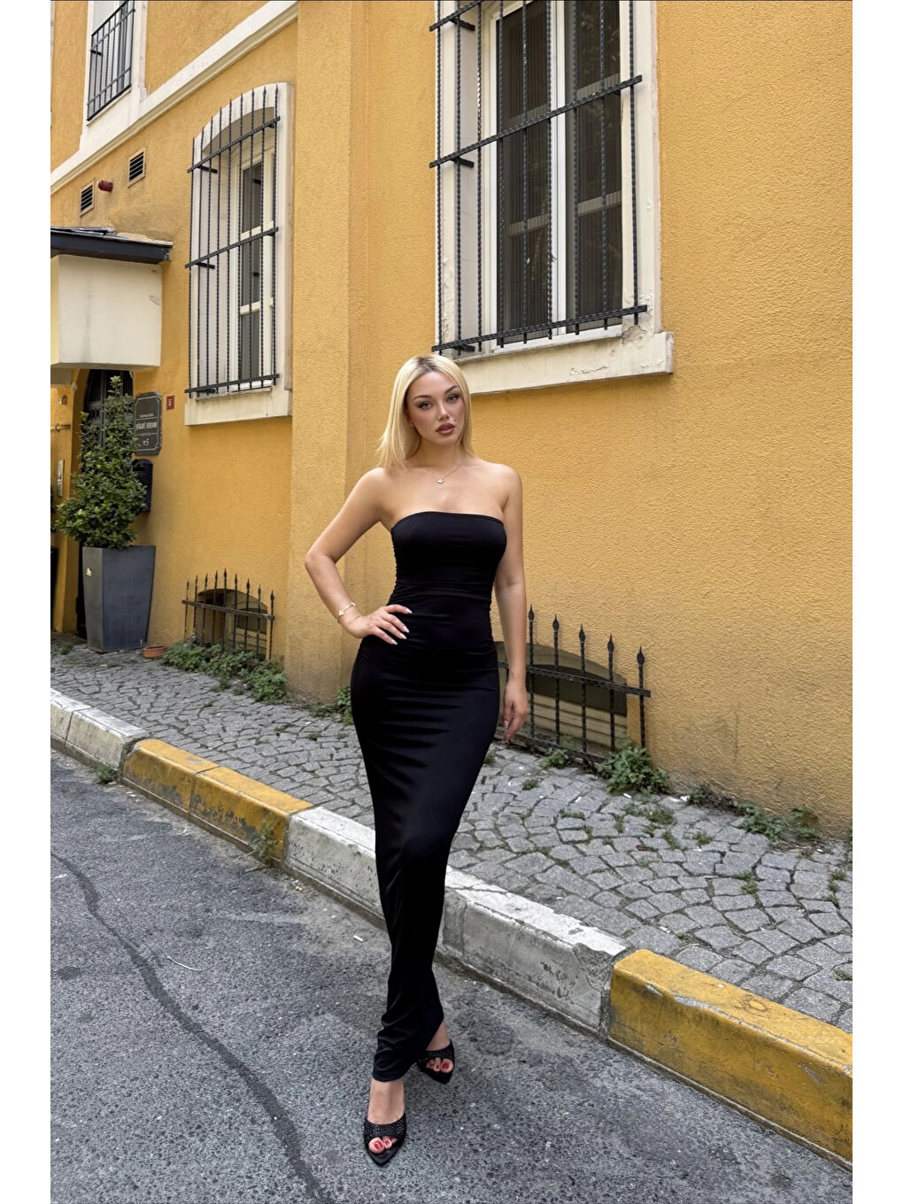 Kadın Siyah Straplez Elbise 1026-221730-3