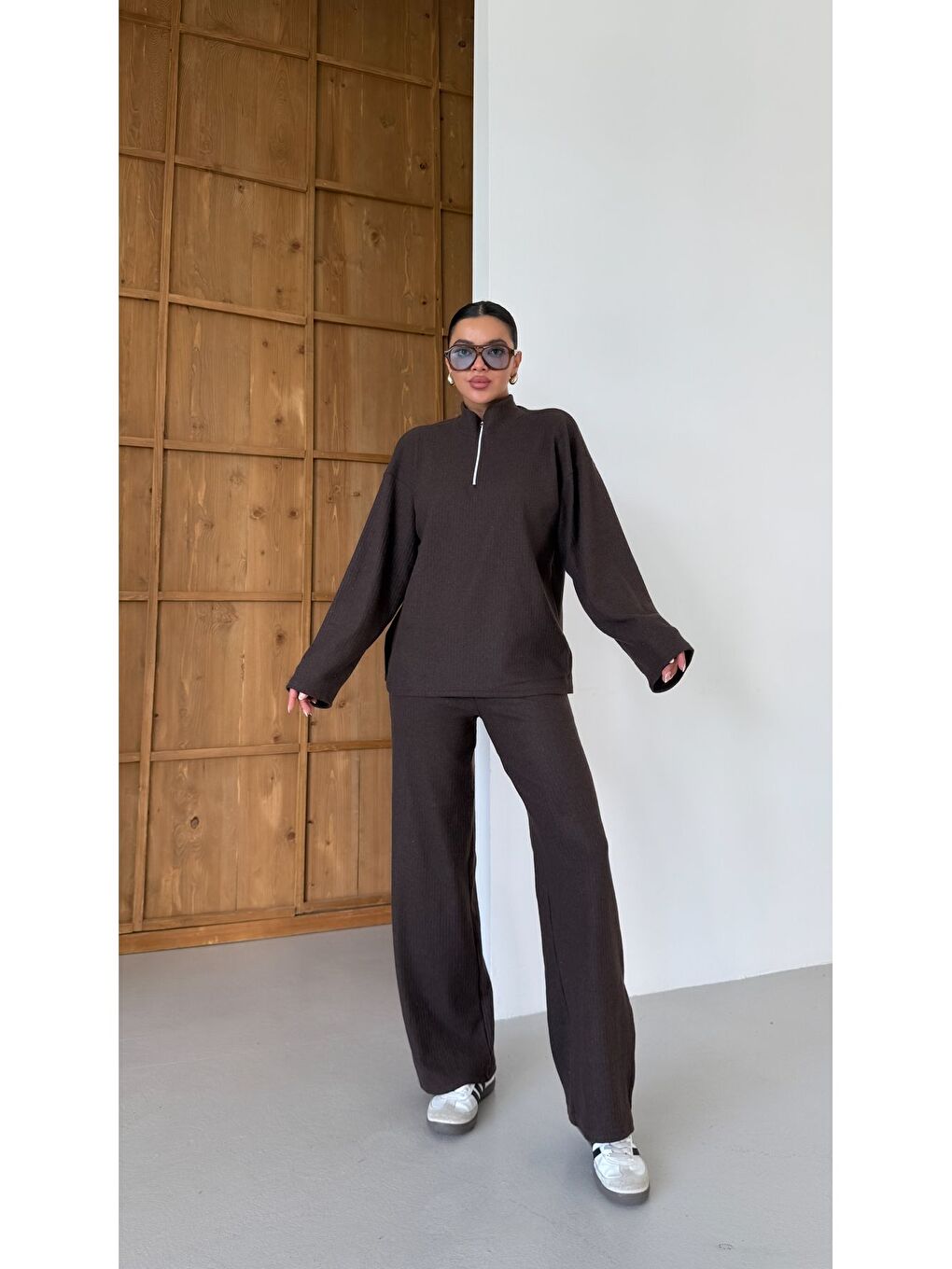 Kadın Kahverengi Yarım Fermuarlı Dik Yaka Kazak Alt-Üst Pantolonlu Takım-1