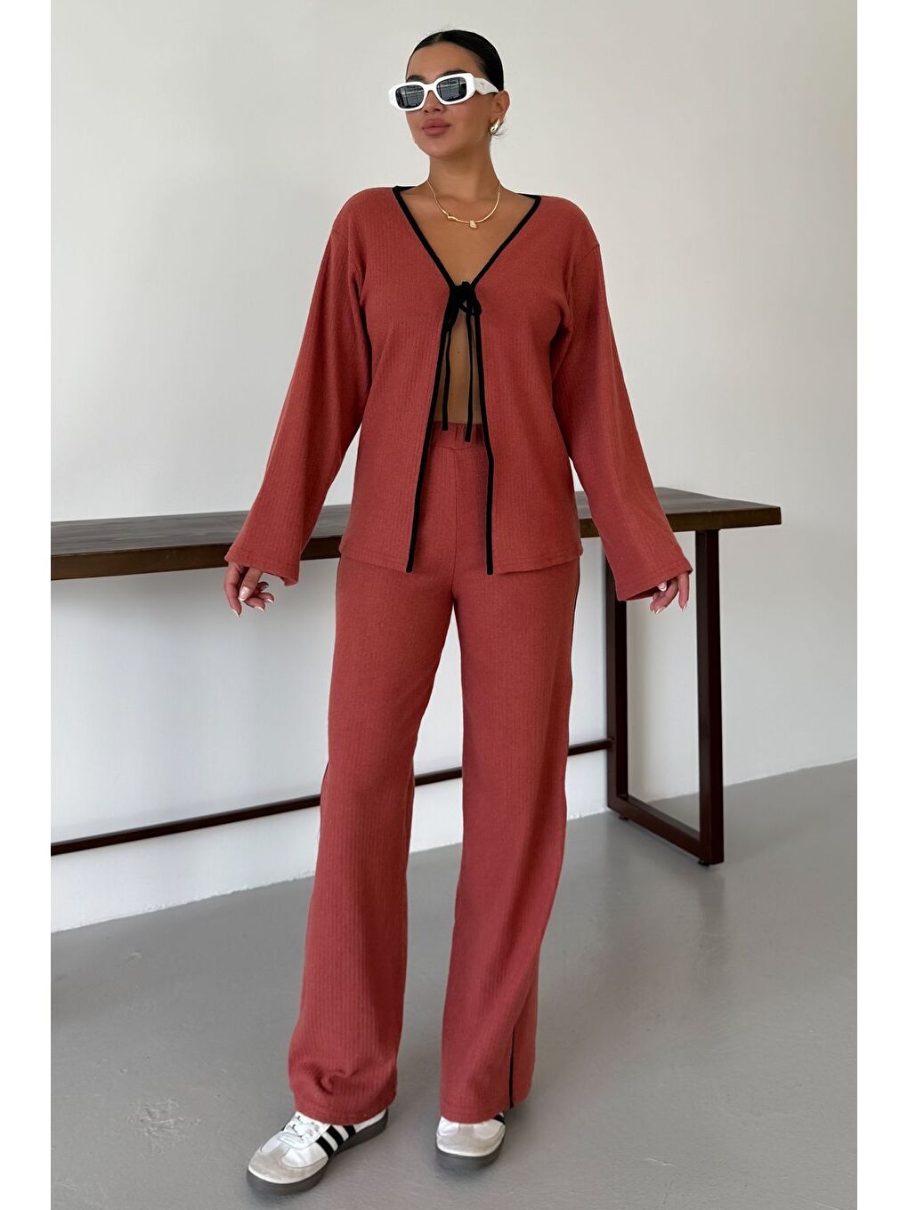 Turuncu Kadın Kiremit Ön Bağlama Detaylı Biyeli Alt-Üst Pantolonlu Takım-1