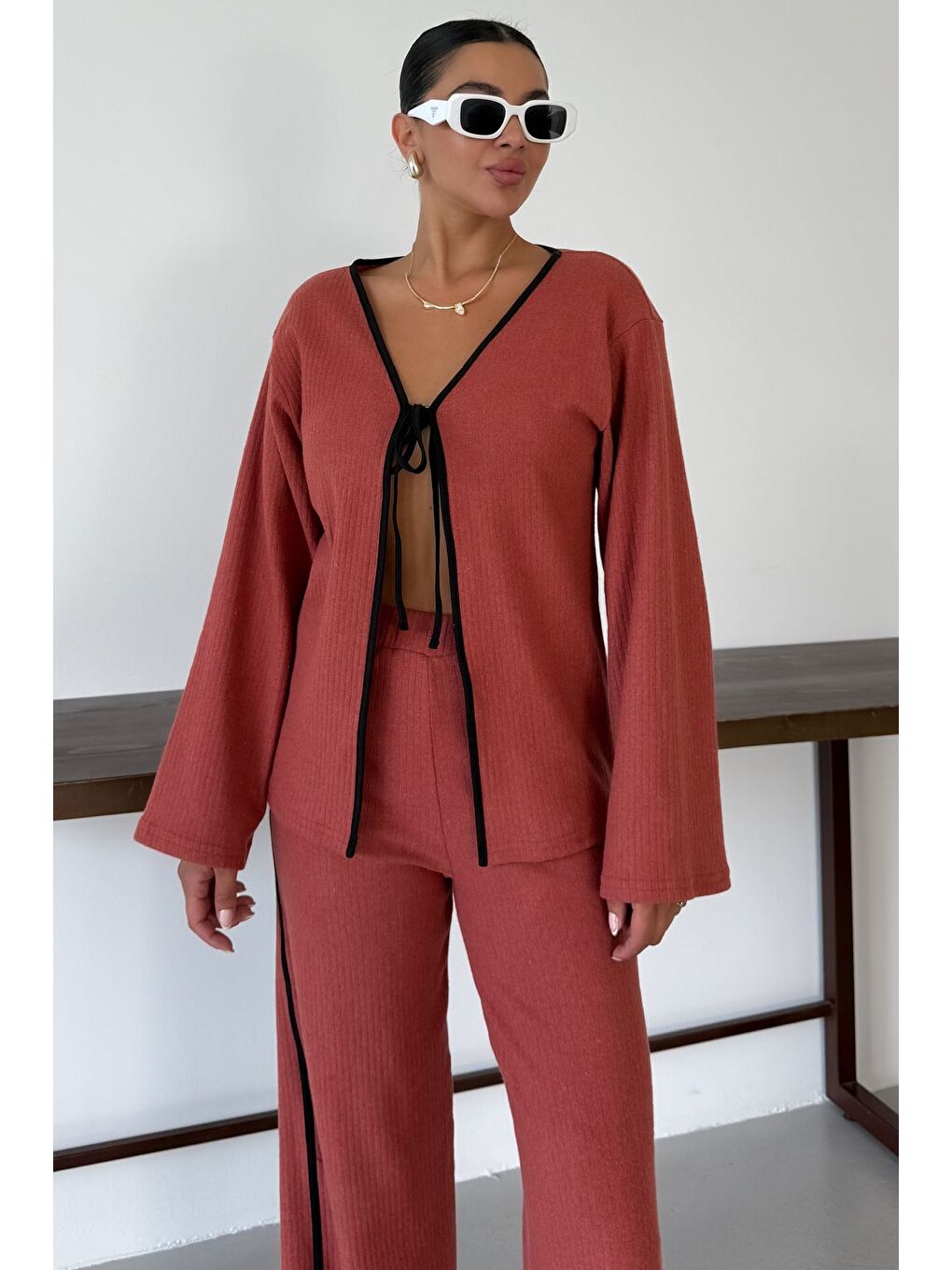 Turuncu Kadın Kiremit Ön Bağlama Detaylı Biyeli Alt-Üst Pantolonlu Takım-3