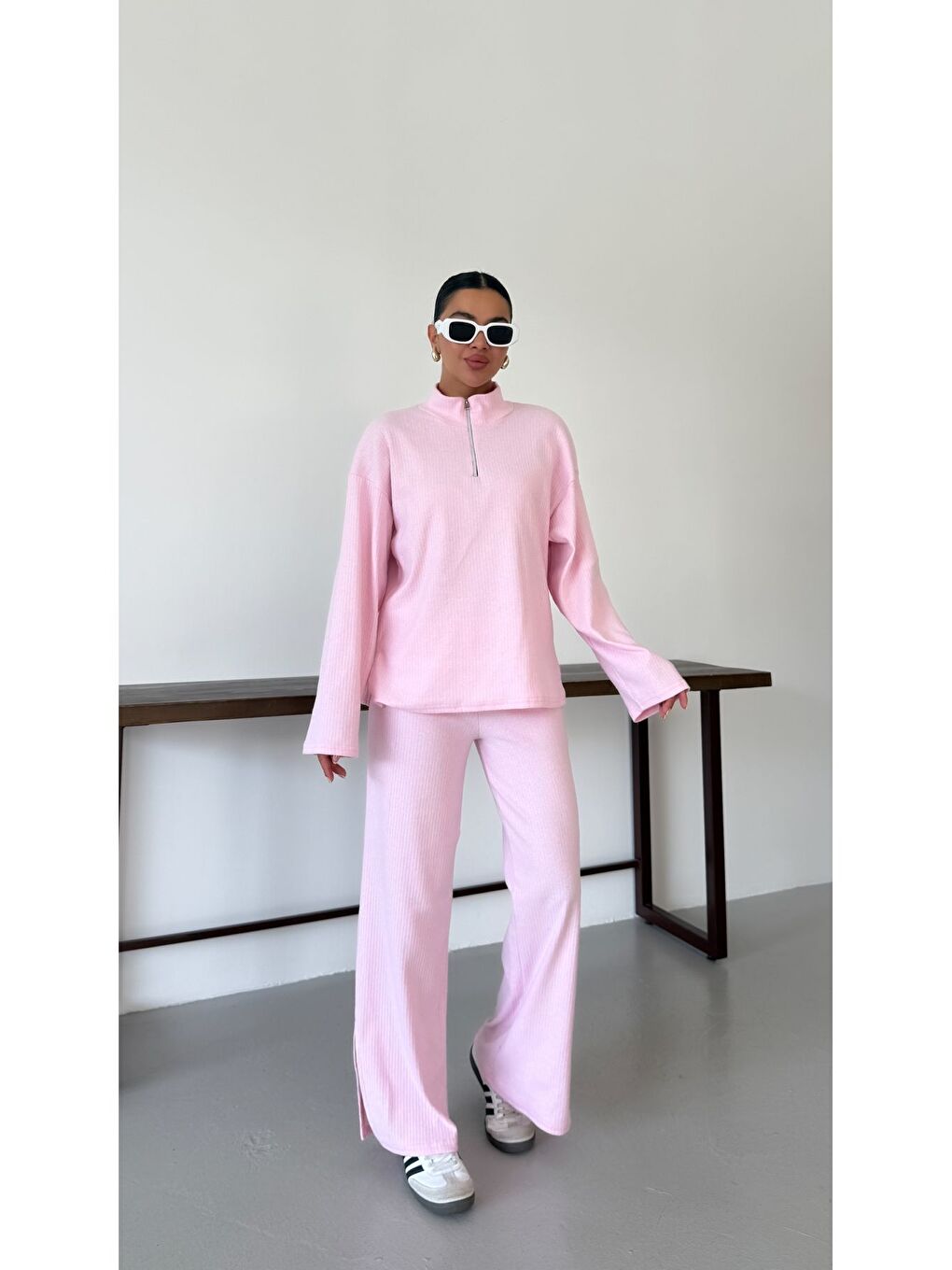 Kadın Pembe Yarım Fermuarlı Dik Yaka Kazak Alt-Üst Pantolonlu Takım