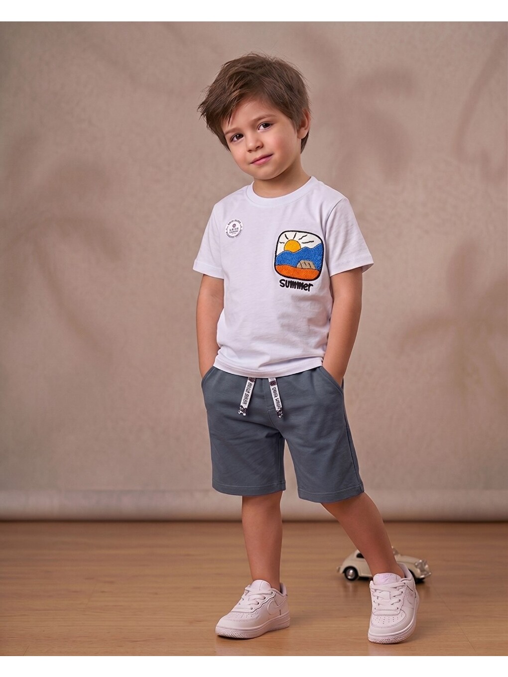 Beyaz Erkek Çocuk Yazlık Nakışlı T-shirt Ve Şortlu 2'li Alt Üst Takım-2
