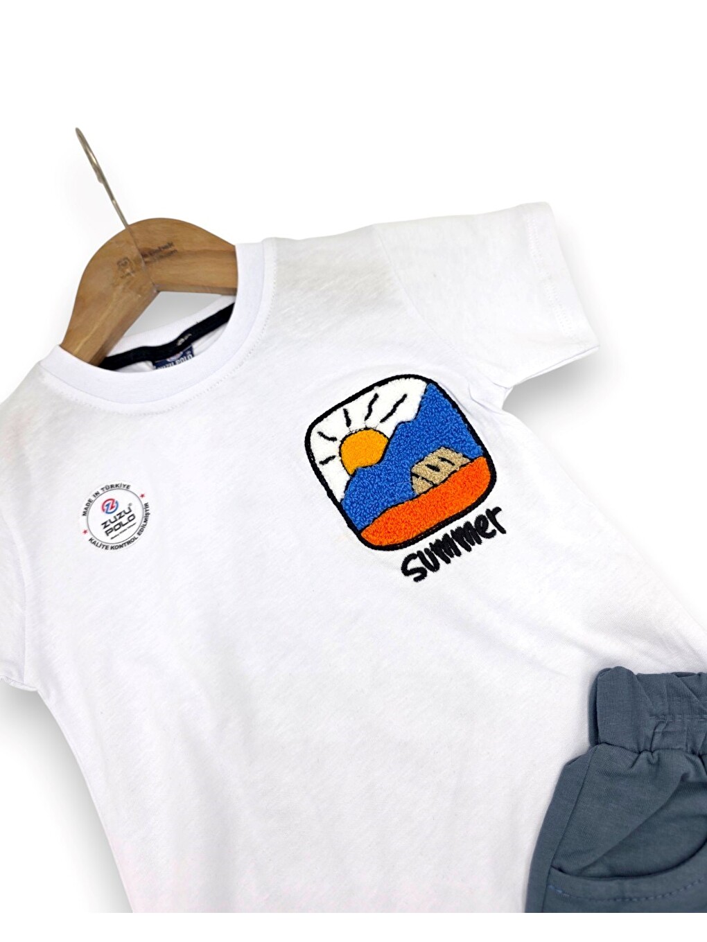 Beyaz Erkek Çocuk Yazlık Nakışlı T-shirt Ve Şortlu 2'li Alt Üst Takım-4