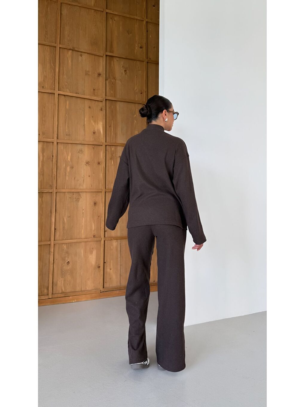 Kadın Kahverengi Yarım Fermuarlı Dik Yaka Kazak Alt-Üst Pantolonlu Takım-4