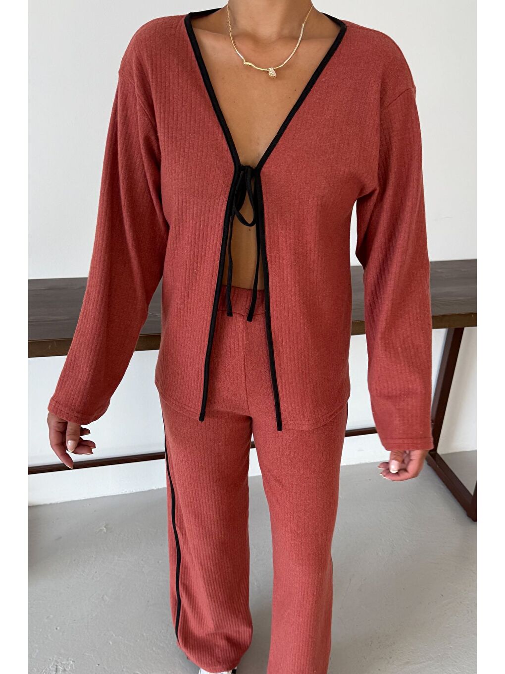 Turuncu Kadın Kiremit Ön Bağlama Detaylı Biyeli Alt-Üst Pantolonlu Takım-5