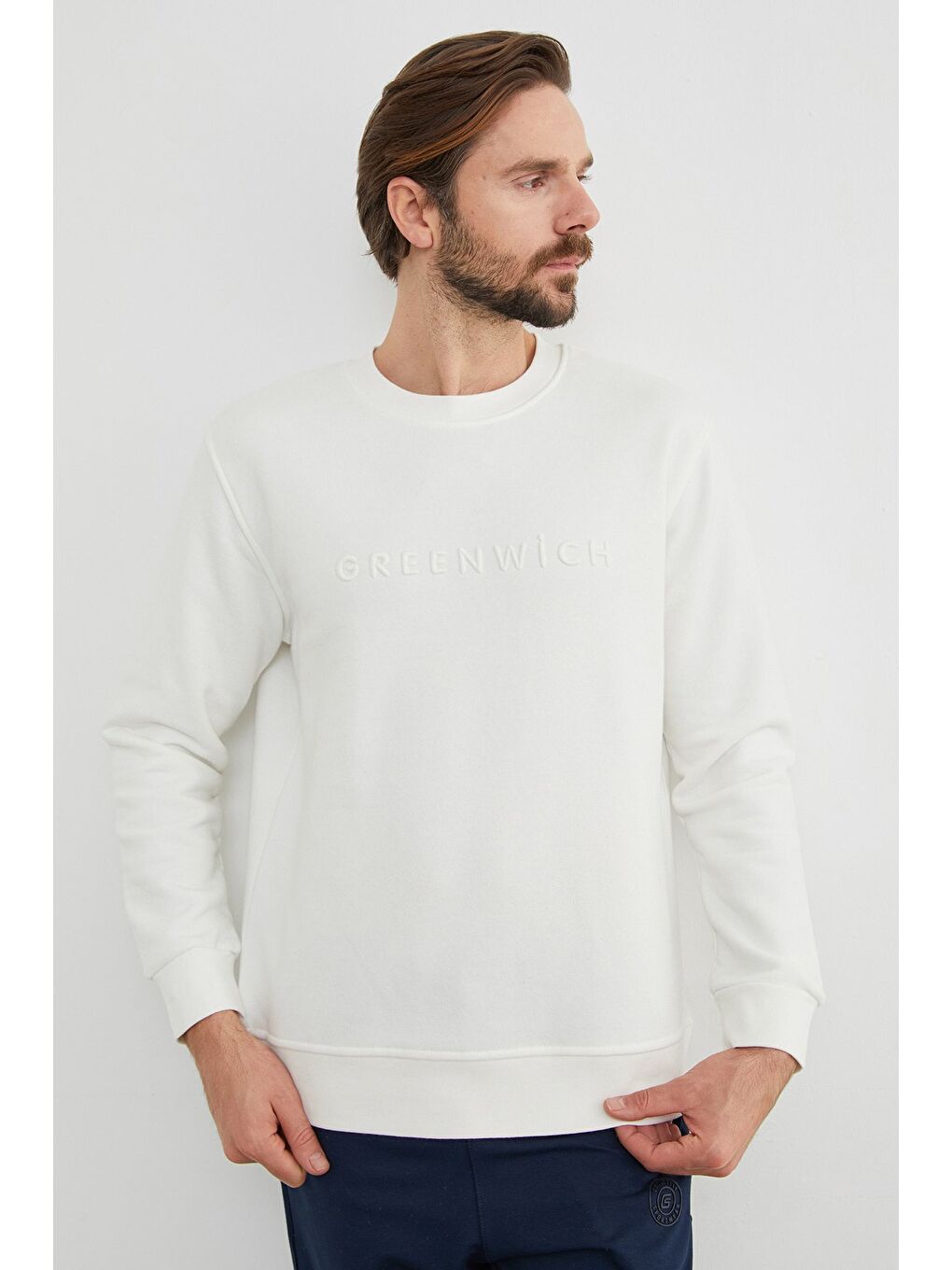 Beyaz Greenwich Yazı Nakışlı Bisiklet Yaka Sweatshirt-4