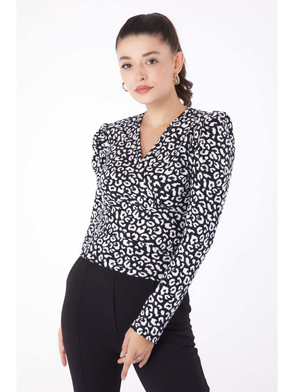 Leopar Desenli Bluz Siyah - 26215-1