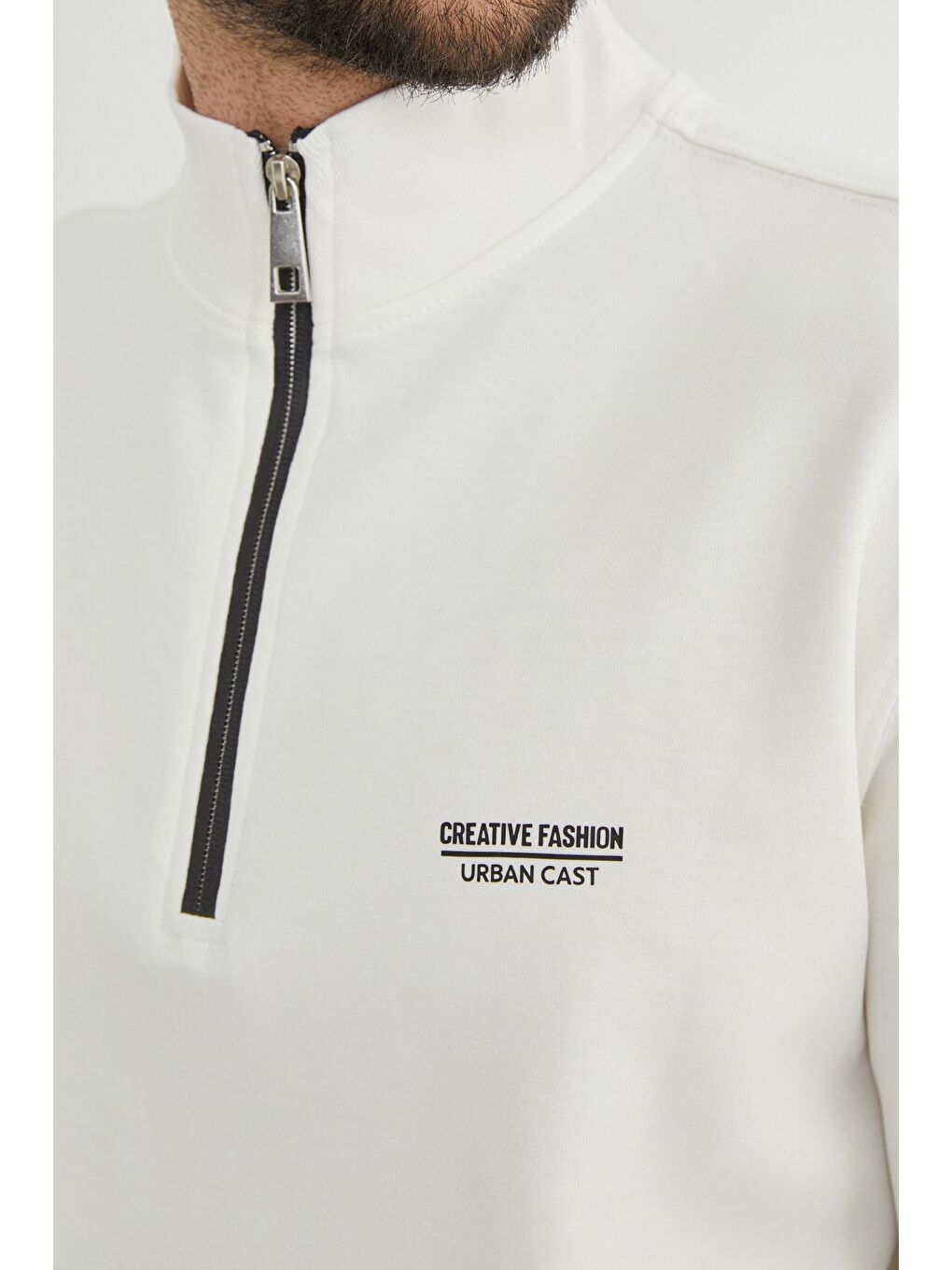 Ekru Yazı Baskılı Yarım Fermuarlı Dik Yaka Büyük Beden Sweatshirt-3
