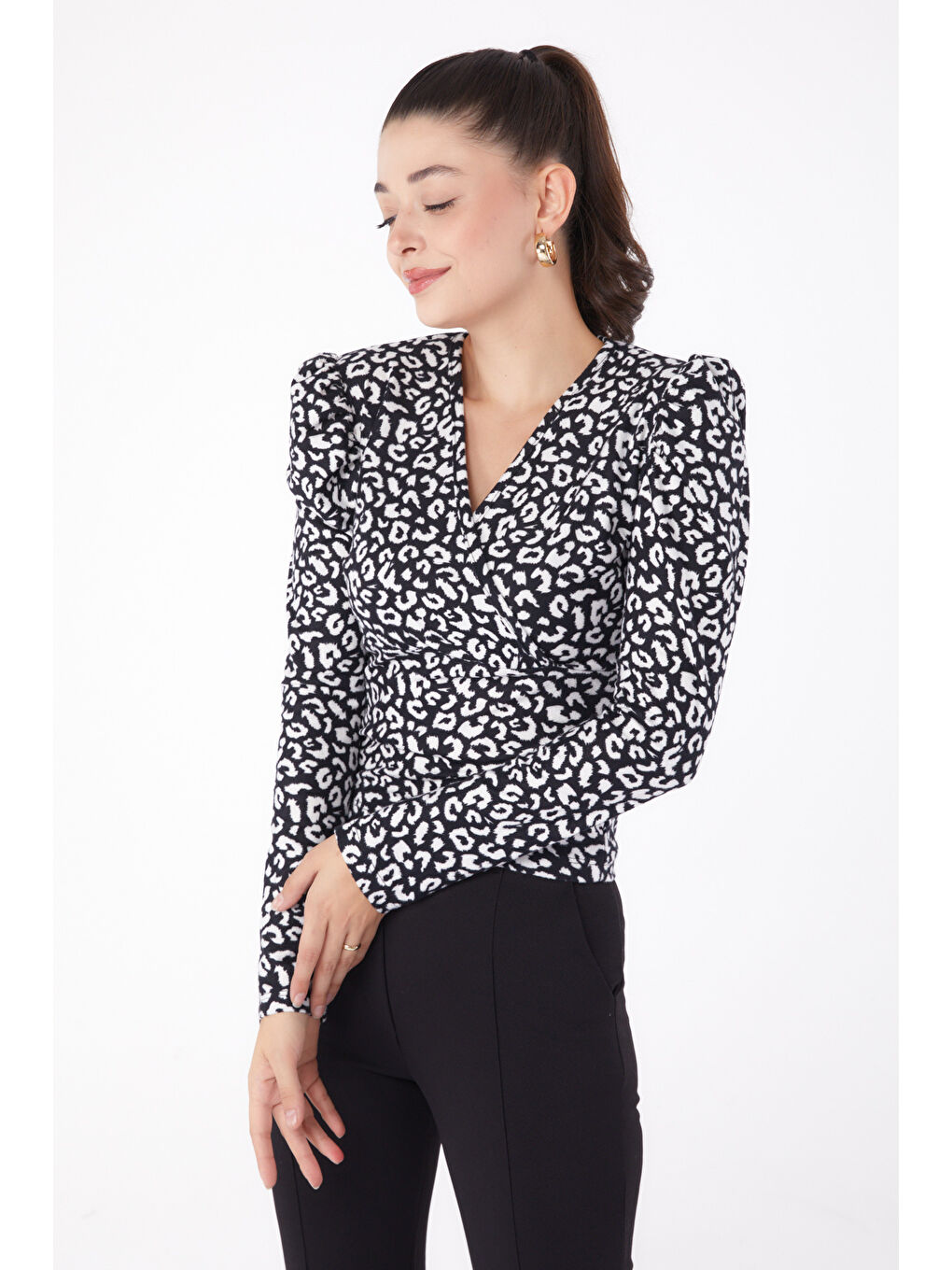 Leopar Desenli Bluz Siyah - 26215-2