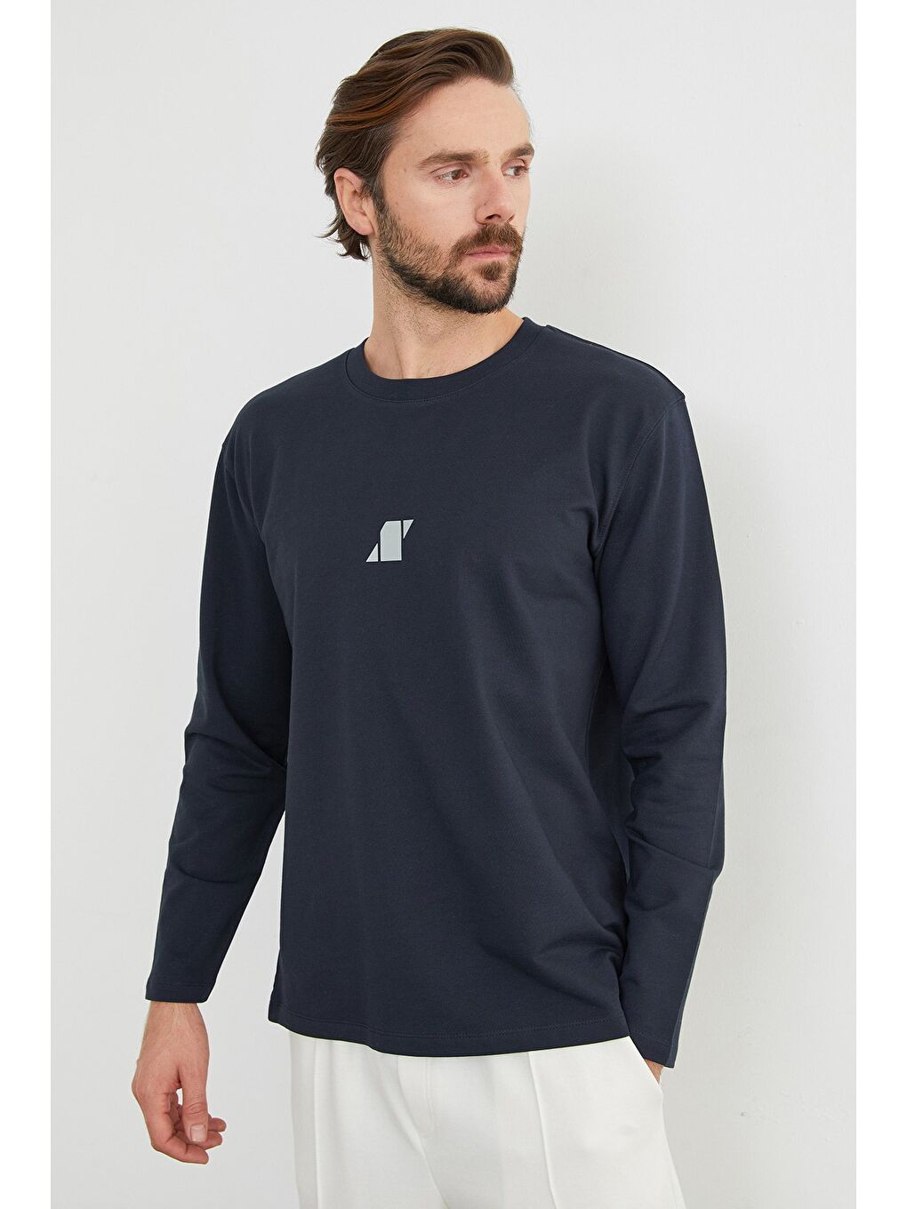 İndigo Baskılı Bisiklet Yaka Sweatshirt