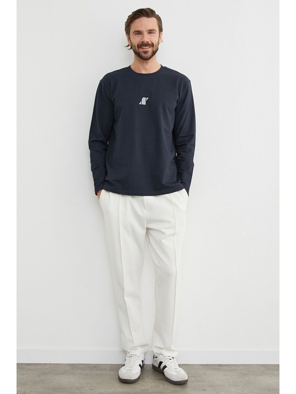 İndigo Baskılı Bisiklet Yaka Sweatshirt-1