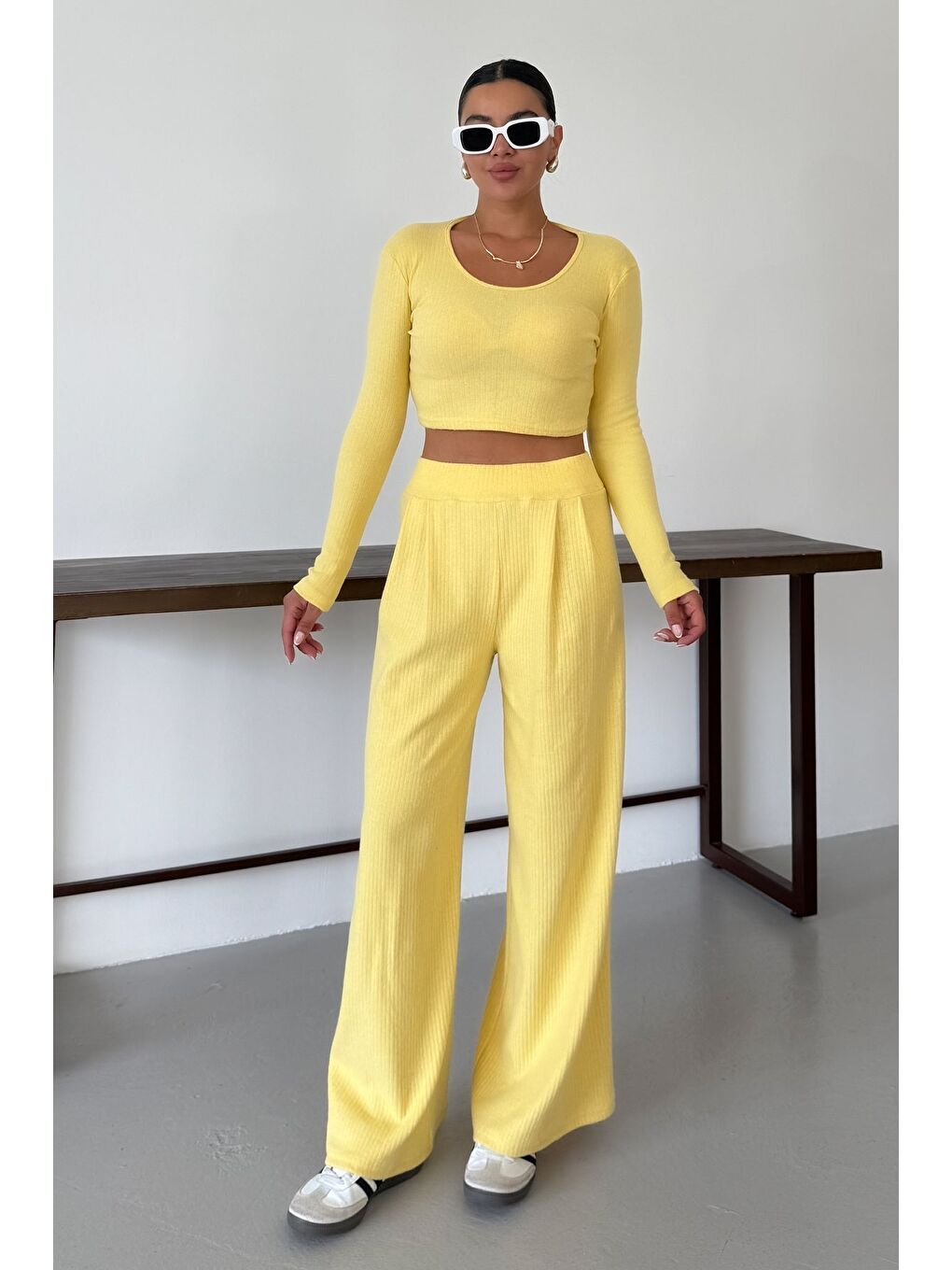 Kadın Sarı Yuvarlak Yaka Bluzlu Alt-Üst Pantolonlu İnterlok Takım-2