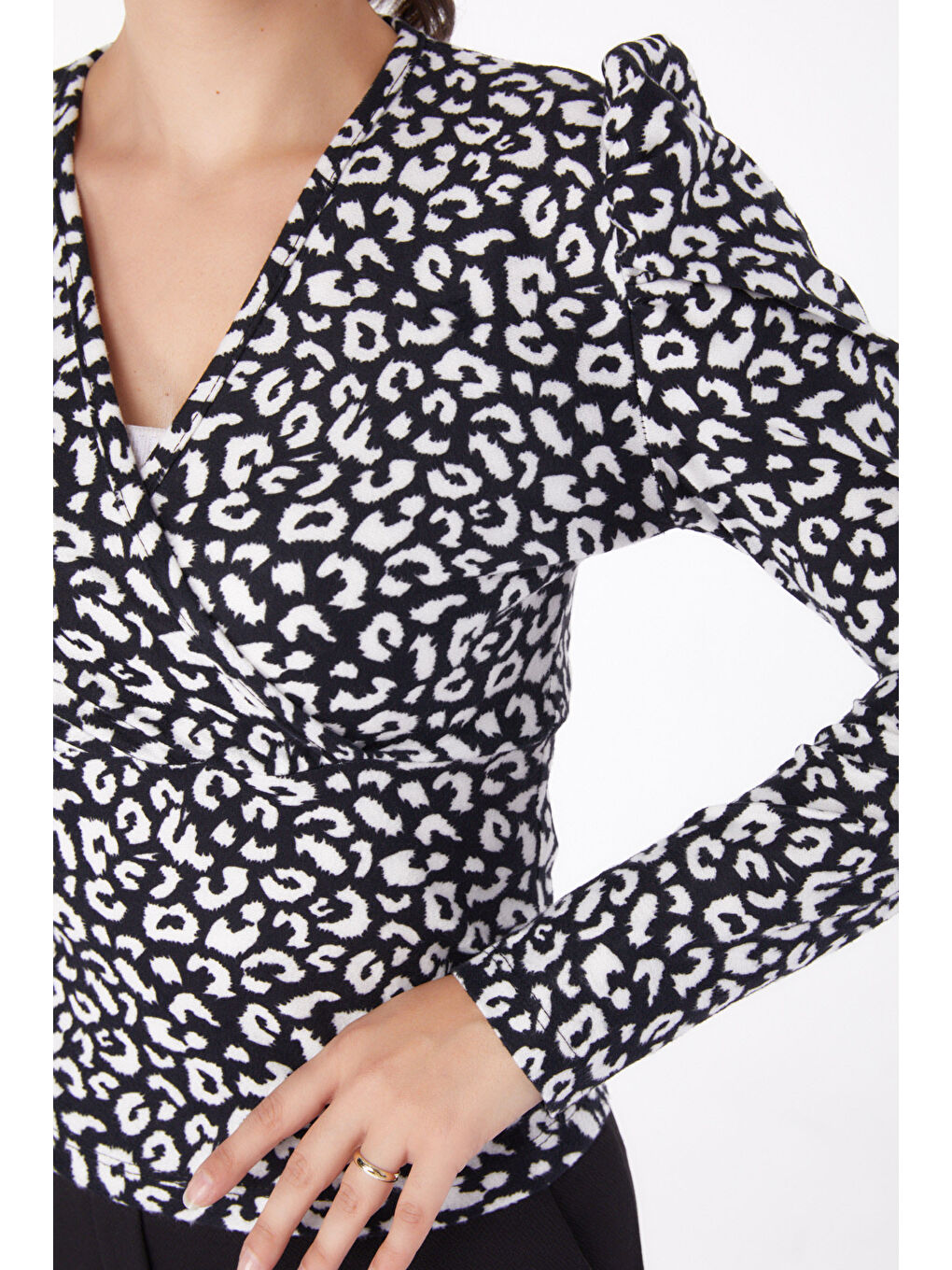 Leopar Desenli Bluz Siyah - 26215-5