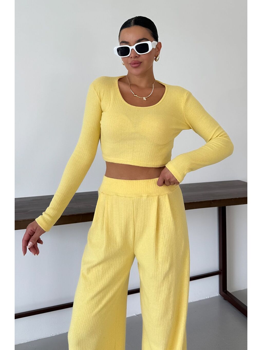 Kadın Sarı Yuvarlak Yaka Bluzlu Alt-Üst Pantolonlu İnterlok Takım-4