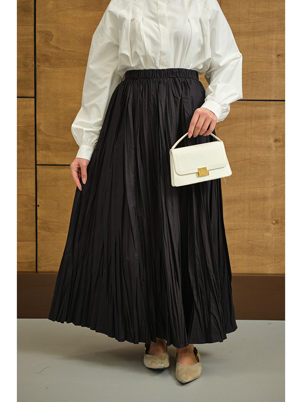 Kadın Beli Lastikli Kırışık Detay Etek Siyah-1