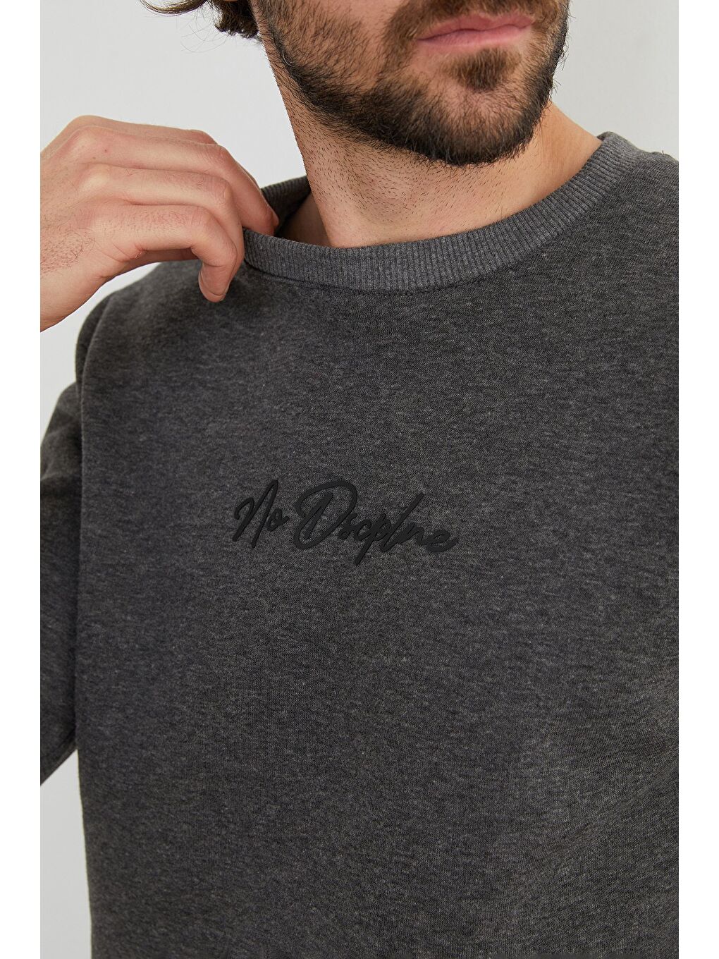 Antrasit 3 İplik Kabartma Yazı Baskılı Sweatshirt-1