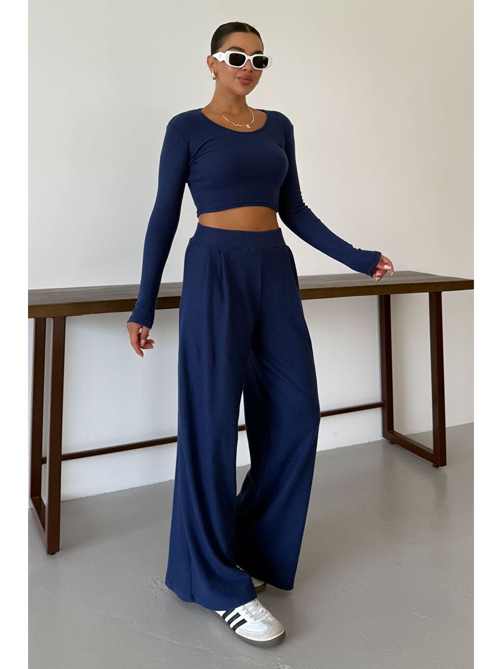 Kadın Lacivert Yuvarlak Yaka Bluzlu Alt-Üst Pantolonlu İnterlok Takım-1