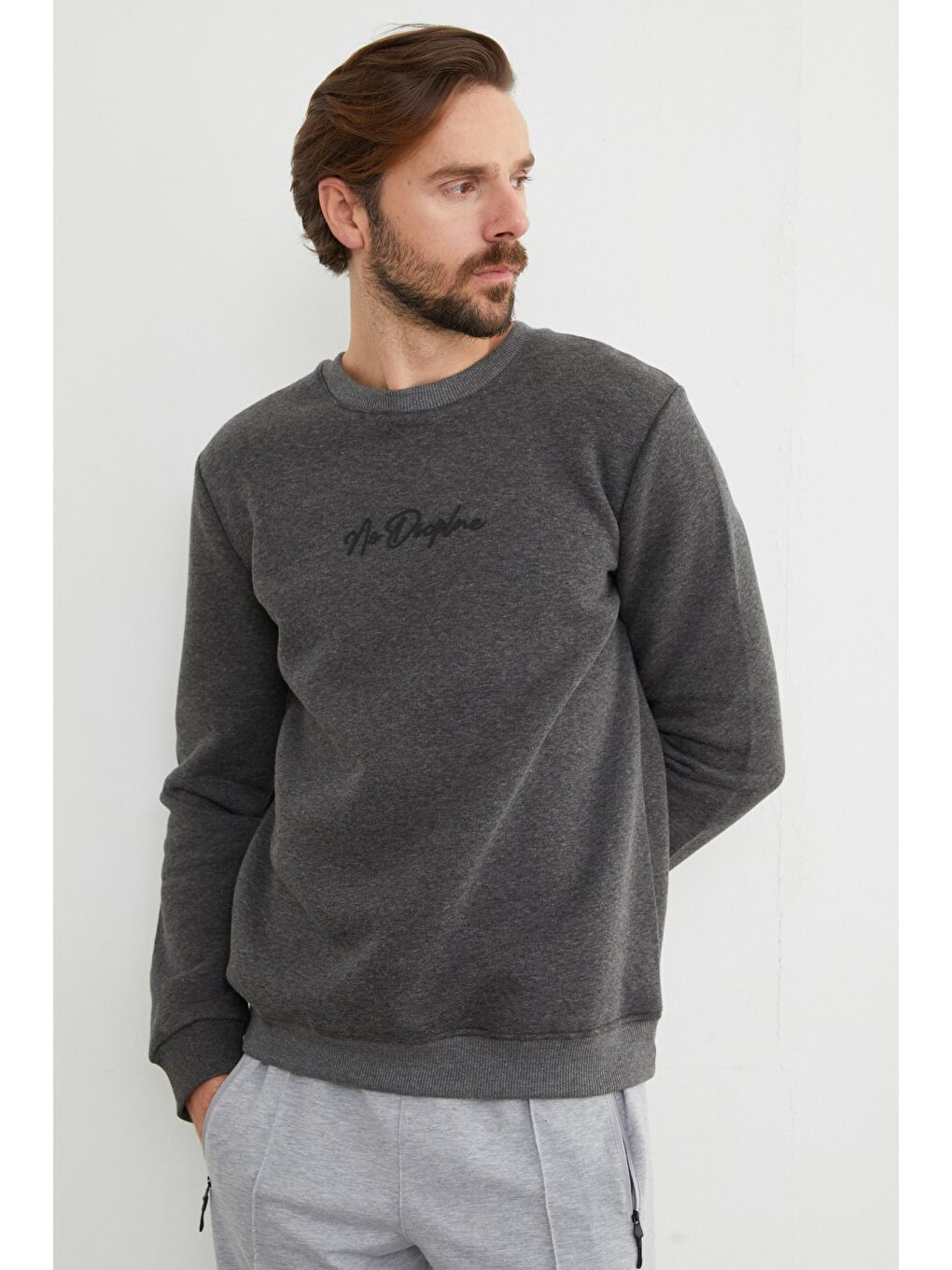 Antrasit 3 İplik Kabartma Yazı Baskılı Sweatshirt-4