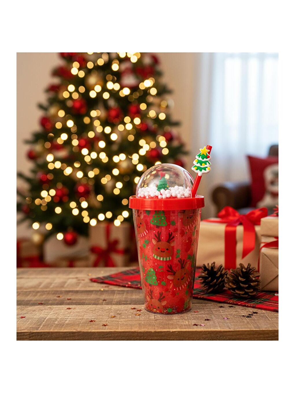 Karışık Yılbaşı Temalı Kar Küresi Kapaklı Işıltılı Pipetli Bardak 450 ML-1