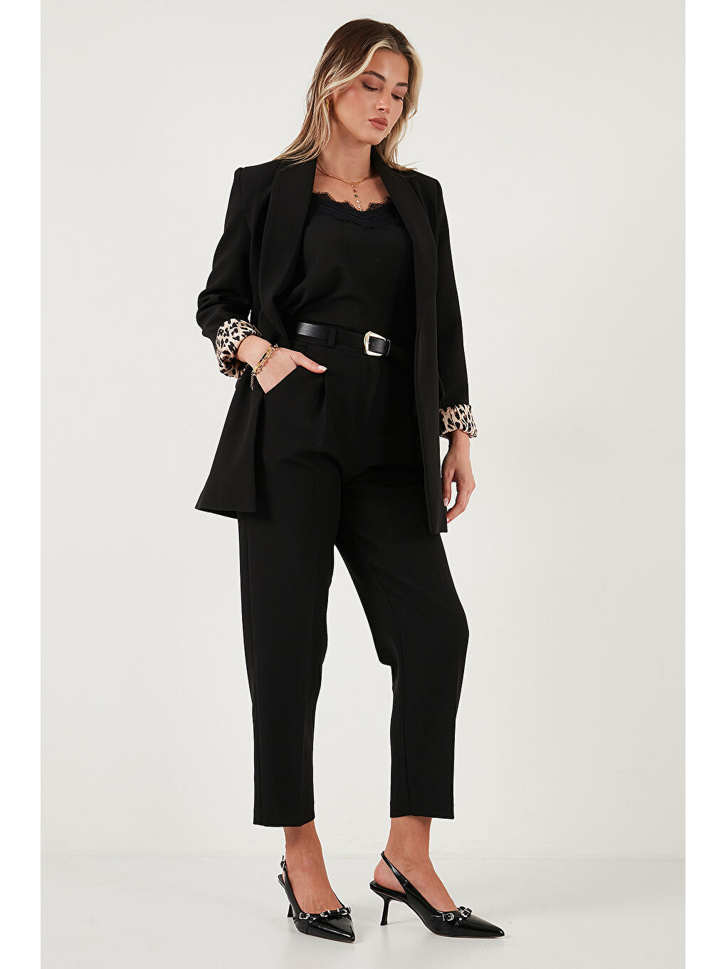 Siyah Regular Fit Klasik Yaka Desenli Astar Detaylı Blazer Ceket 6839227-1