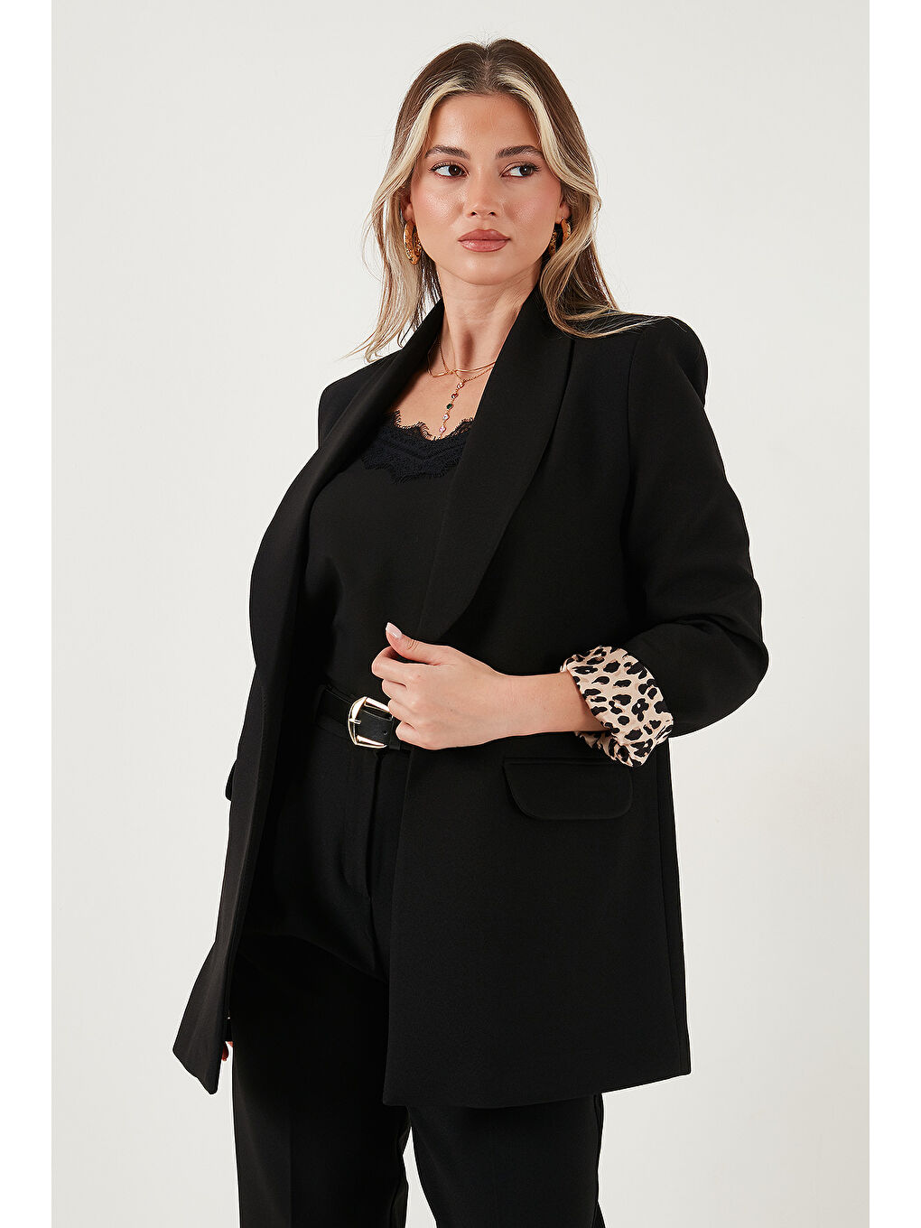 Siyah Regular Fit Klasik Yaka Desenli Astar Detaylı Blazer Ceket 6839227-2
