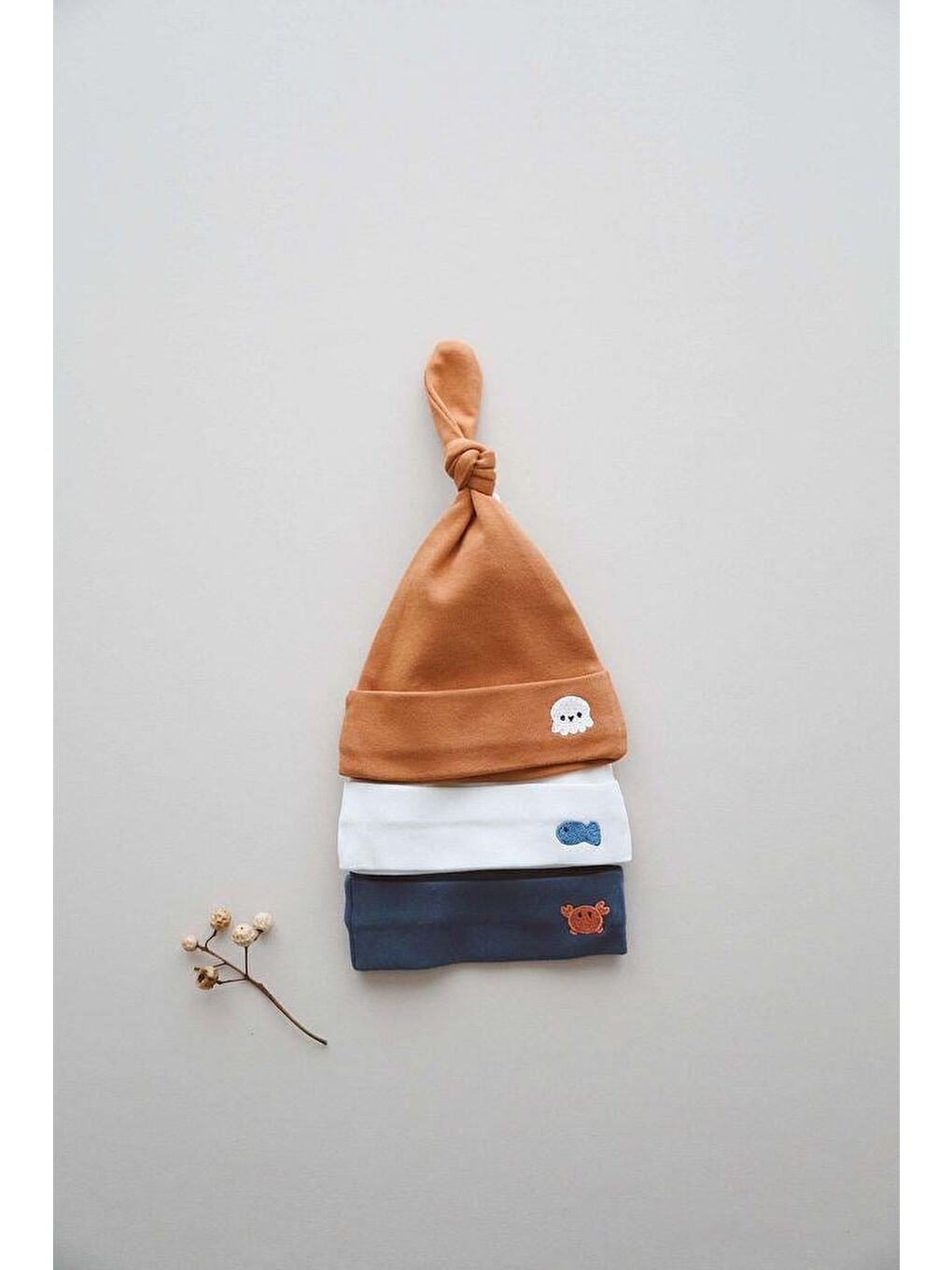 Bej 3Lü Yenidoğan Nakışlı Şapka Model 4-3