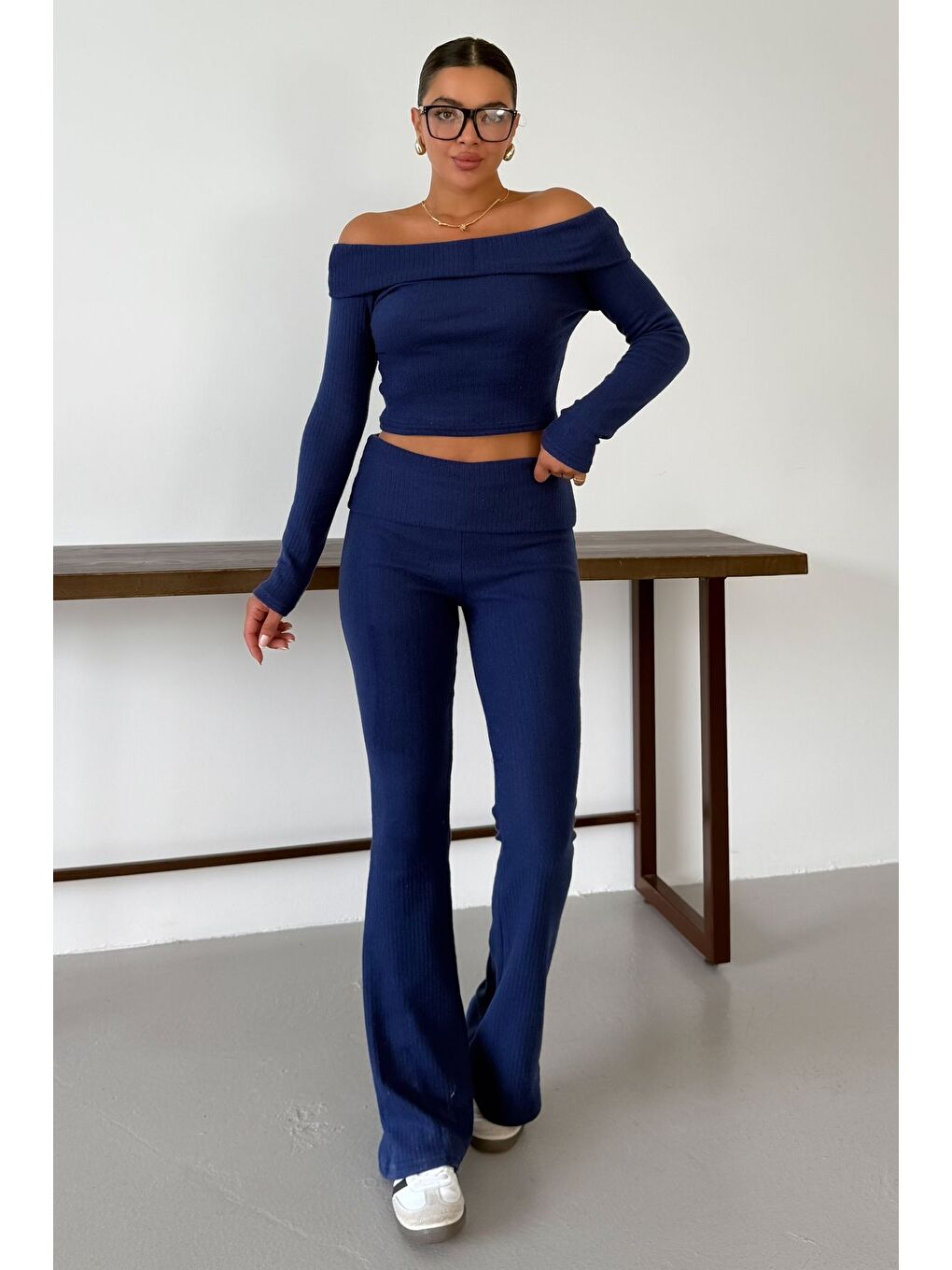 Kadın Lacivert Madonna Yaka Alt-Üst Pantolonlu İnterlok Takım-3