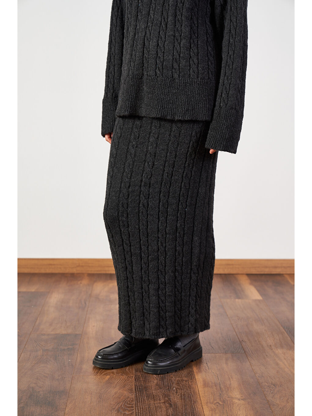 Saç Örgü Desenli Triko Etek Antrasit-4