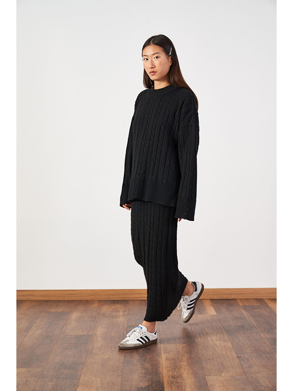 Saç Örgü Desenli Triko Etek Siyah-1