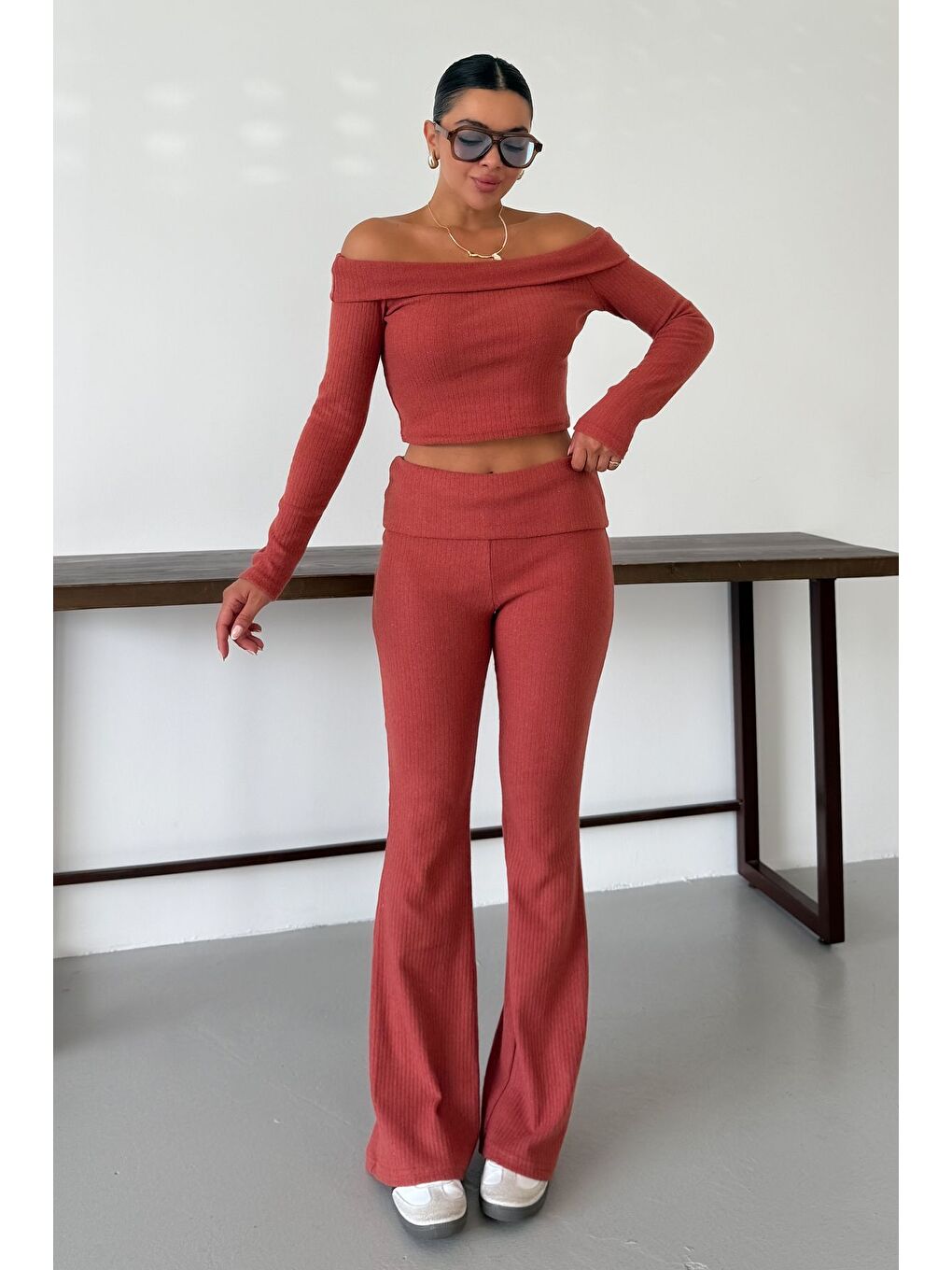Turuncu Kadın Kiremit Madonna Yaka Alt-Üst Pantolonlu İnterlok Takım