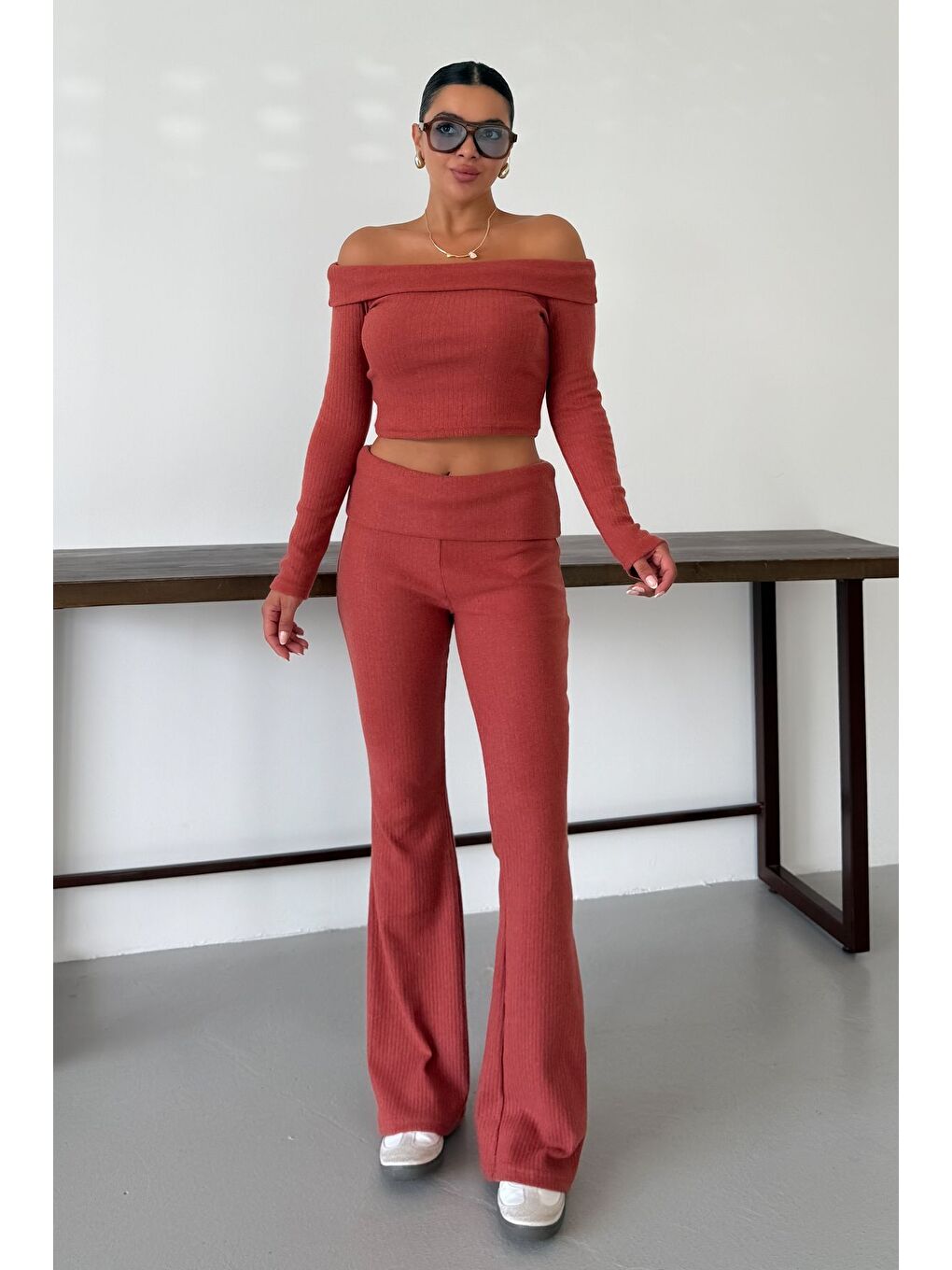 Turuncu Kadın Kiremit Madonna Yaka Alt-Üst Pantolonlu İnterlok Takım-3