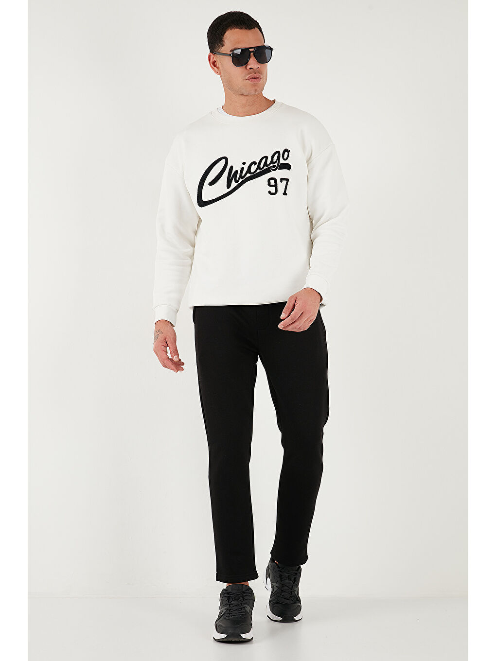 Siyah Pamuklu Regular Fit Normal Bel Şardonlu Eşofman Altı 5908040