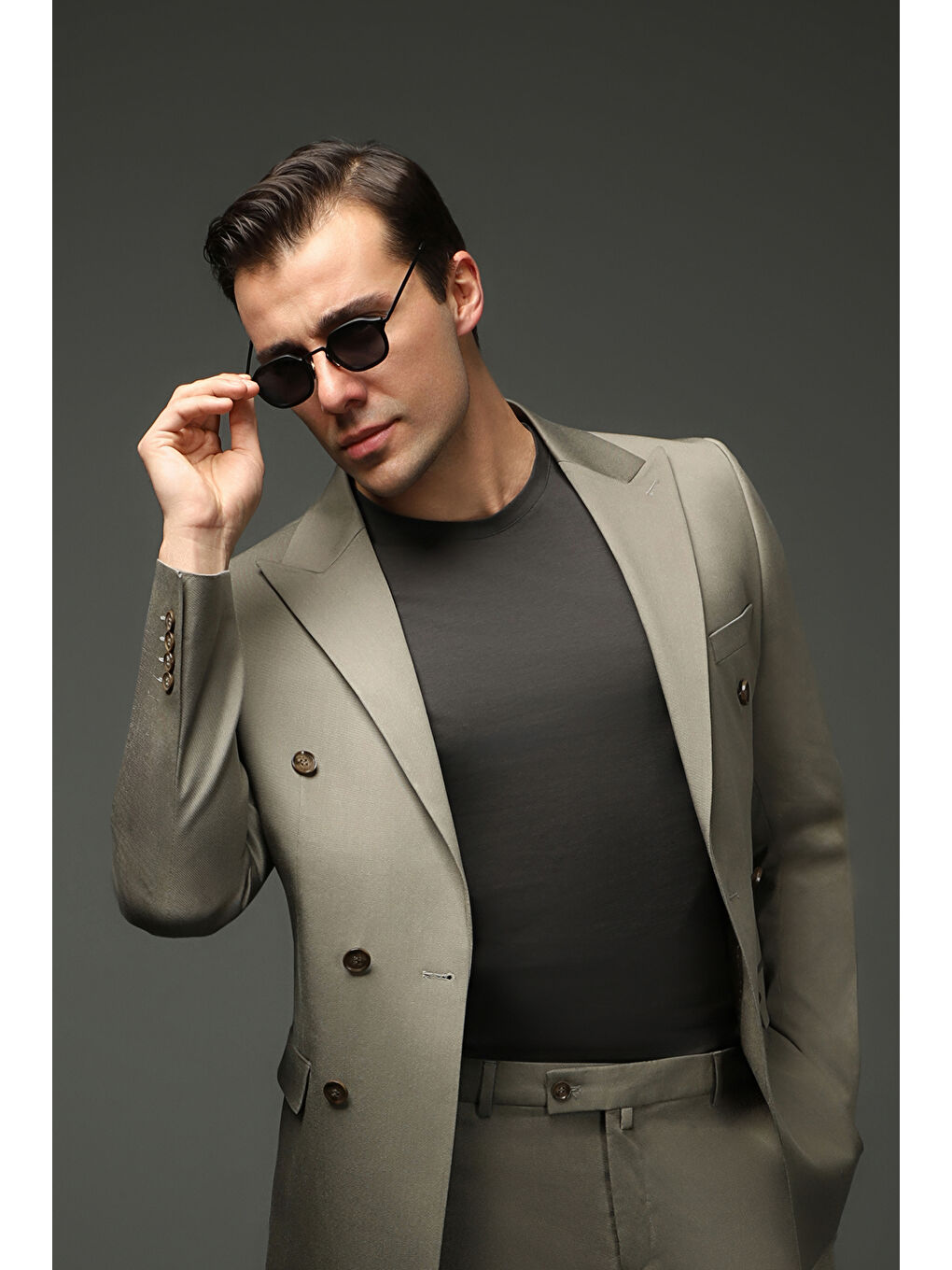 Antrasit Bisiklet Yaka Slim Fit Dar Kesim Süprem Pamuklu Tişört