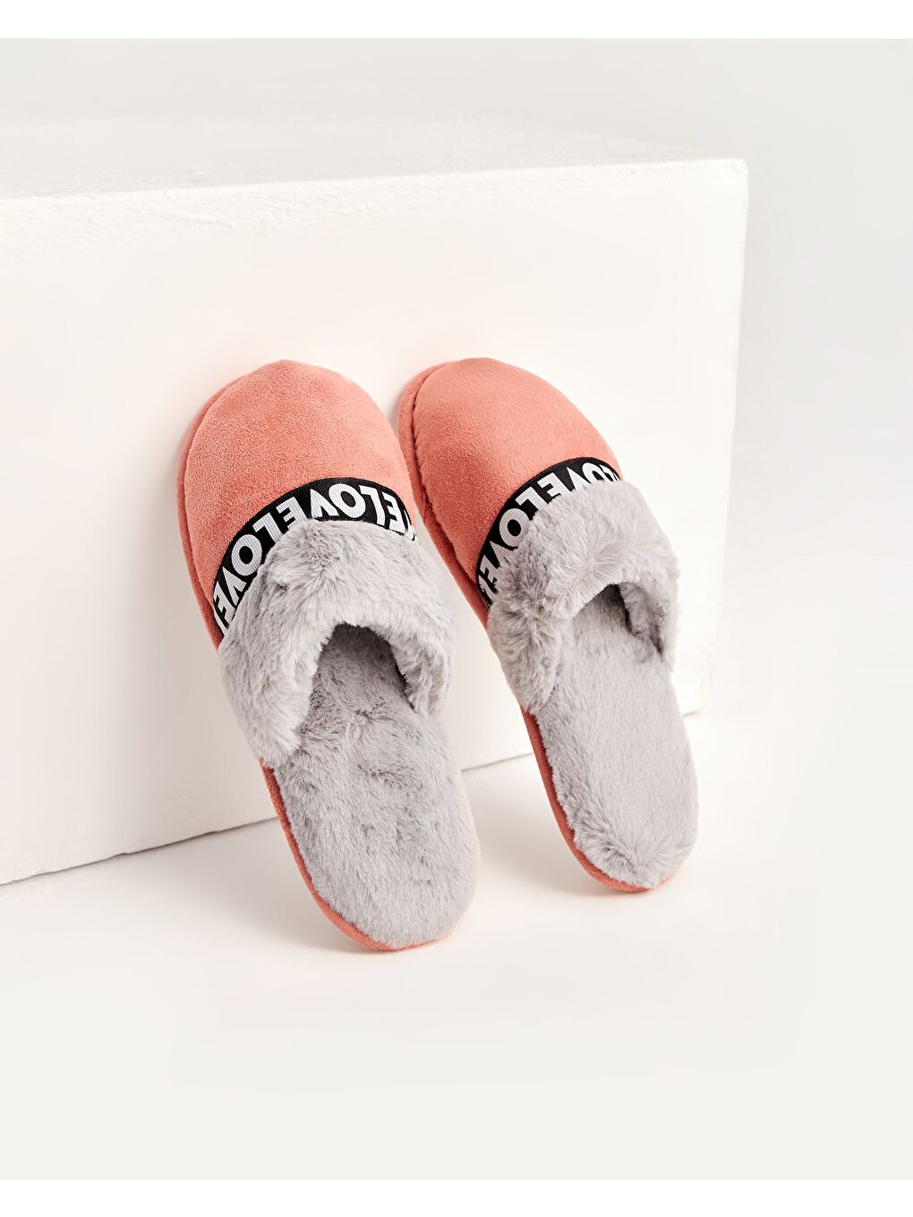 Pembe Kadın Love Şeritli Ev Terliği - ŞERİ-P-4