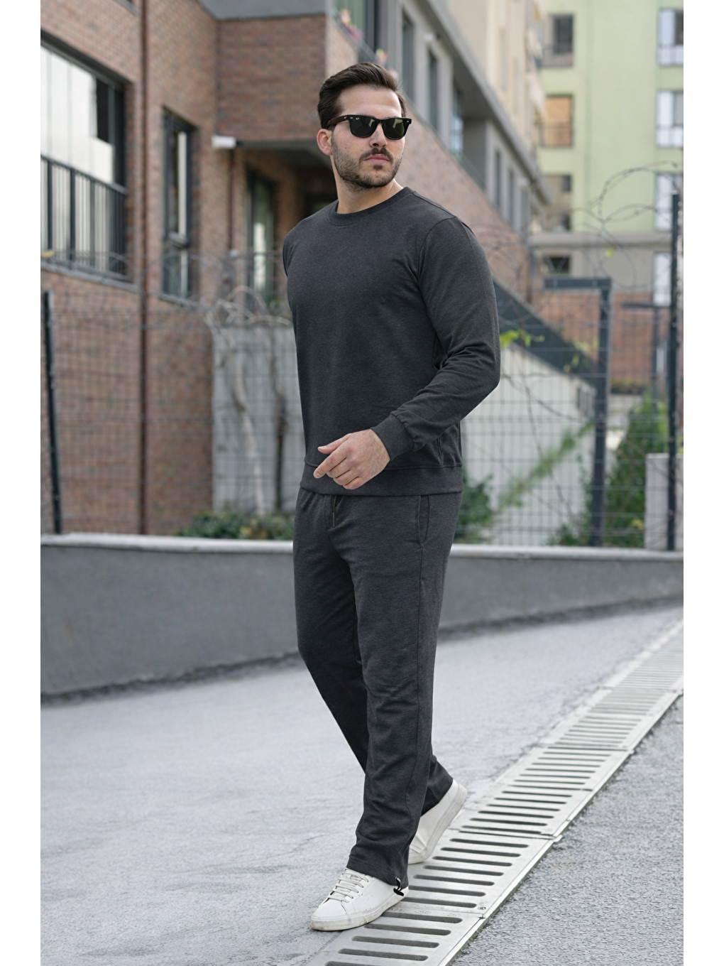 Gri Erkek Pamuklu Bisiklet Yaka Dar Füme Eşofman Takımı-1