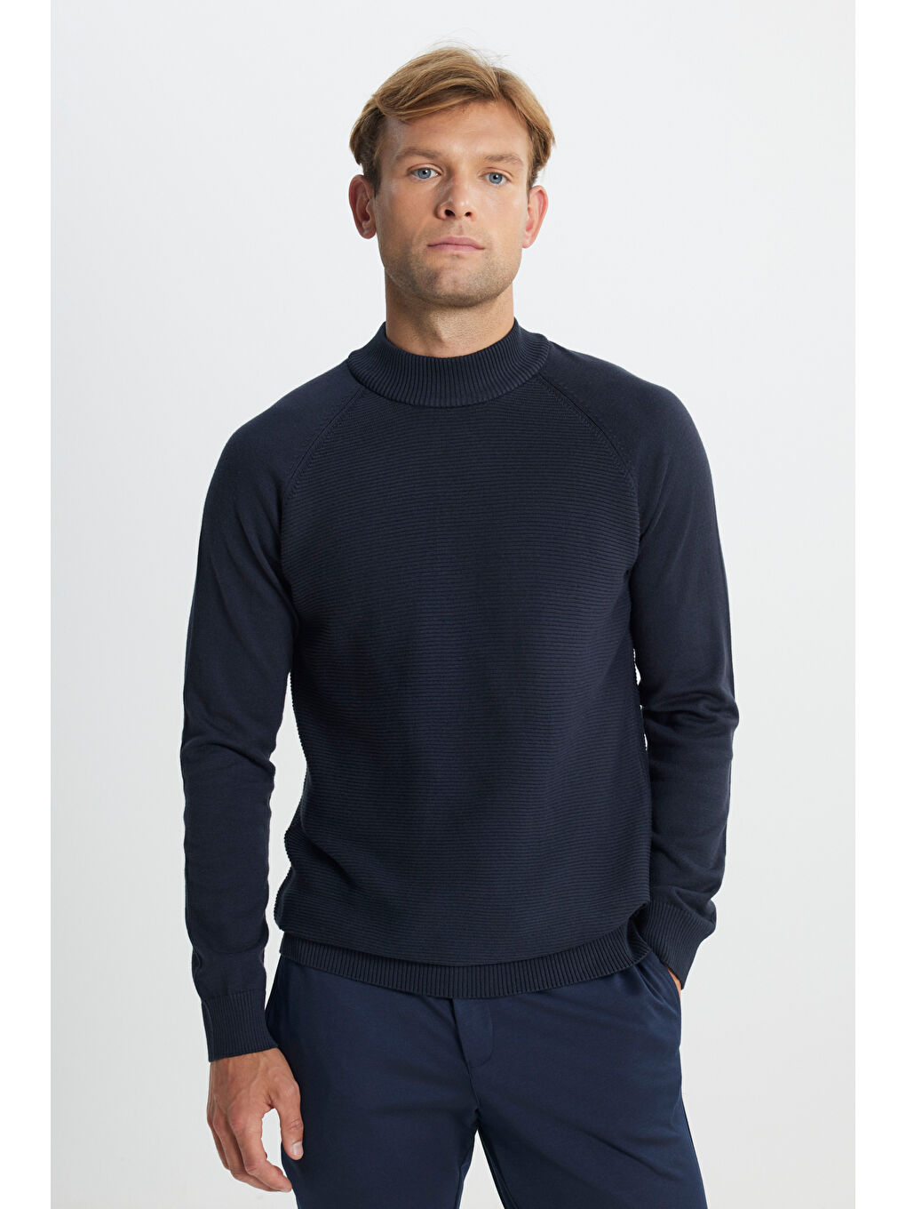 Erkek Lacivert Pamuklu Standart Fit Normal Kesim Yarım Balıkçı Yaka Desenli Triko Kazak-2