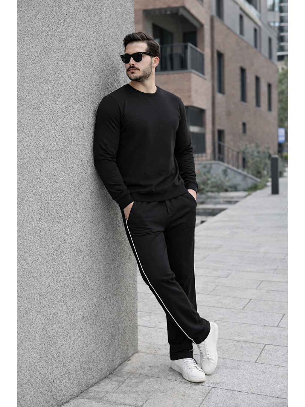 Erkek Çizgili Bisiklet Yaka Dar Siyah Eşofman Takımı-2