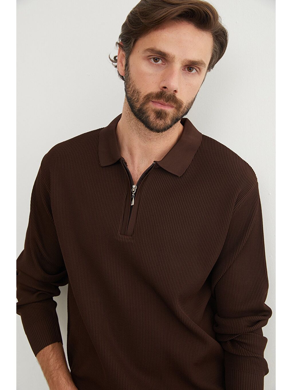 Kahverengi Fitilli Yarım Fermuarlı Triko Kazak